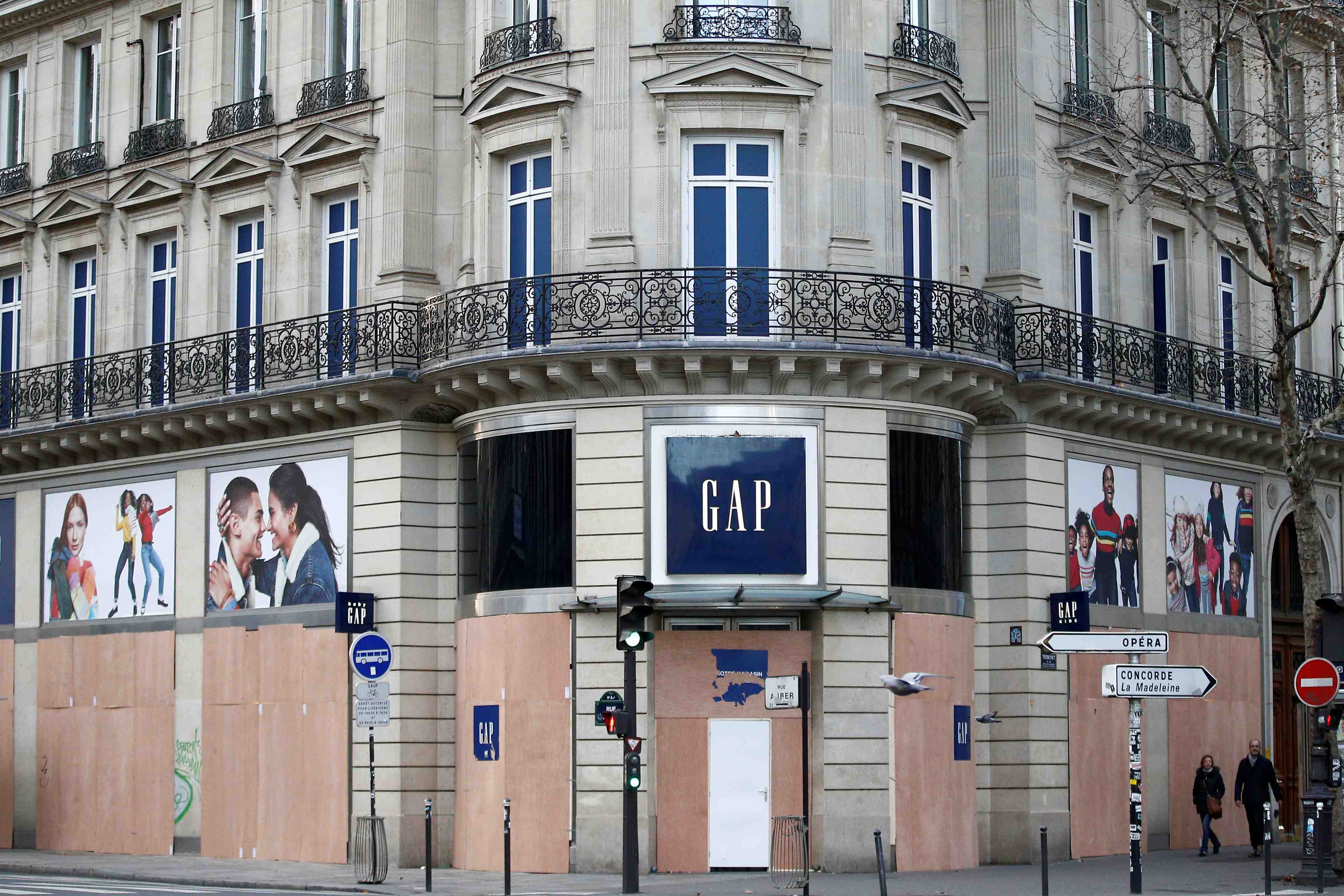 "gilets jaunes": les aides aux commercants prolongees