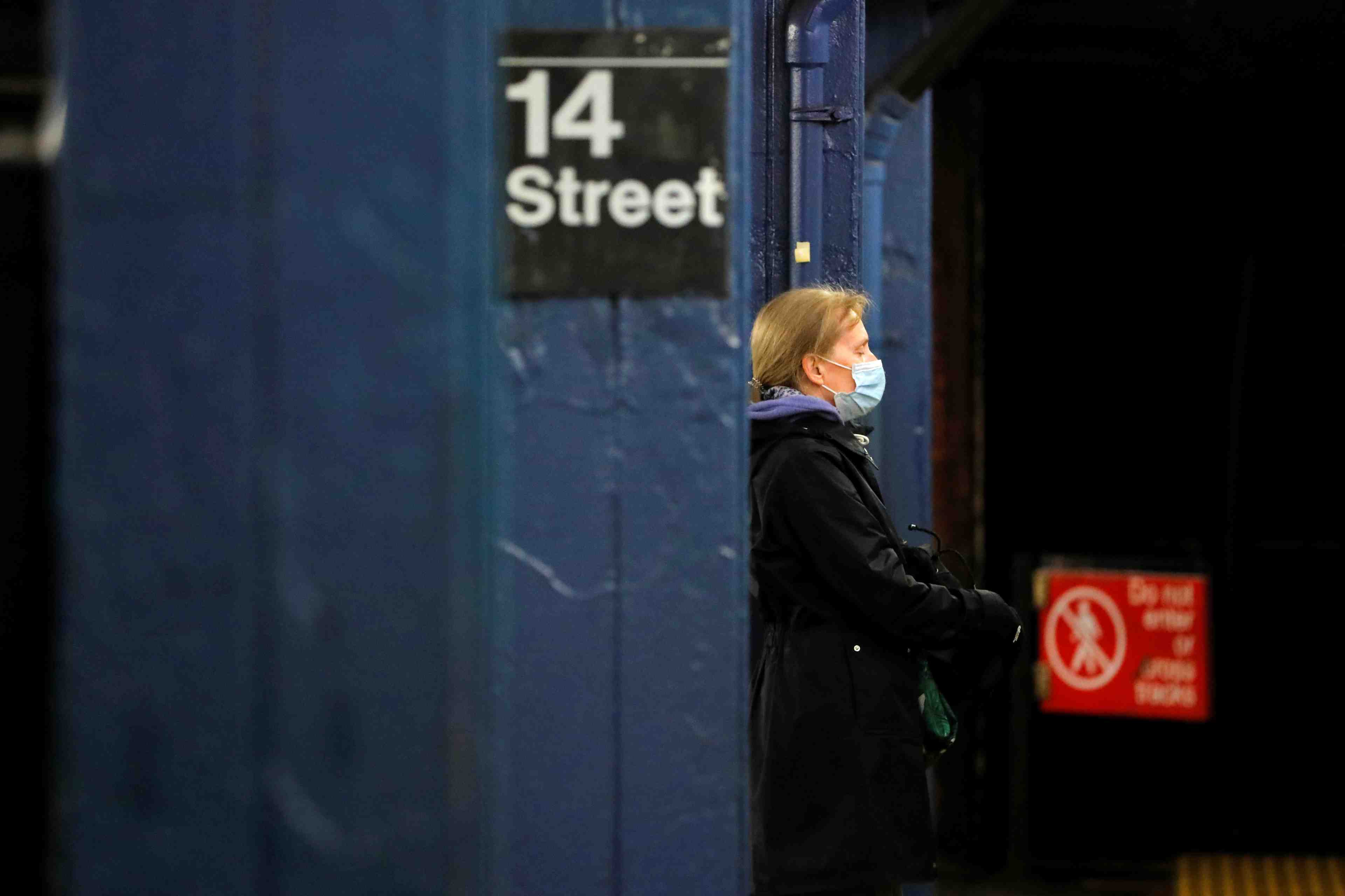 Coronavirus: les cas augmentent aux etats-unis, new york en etat d'urgence