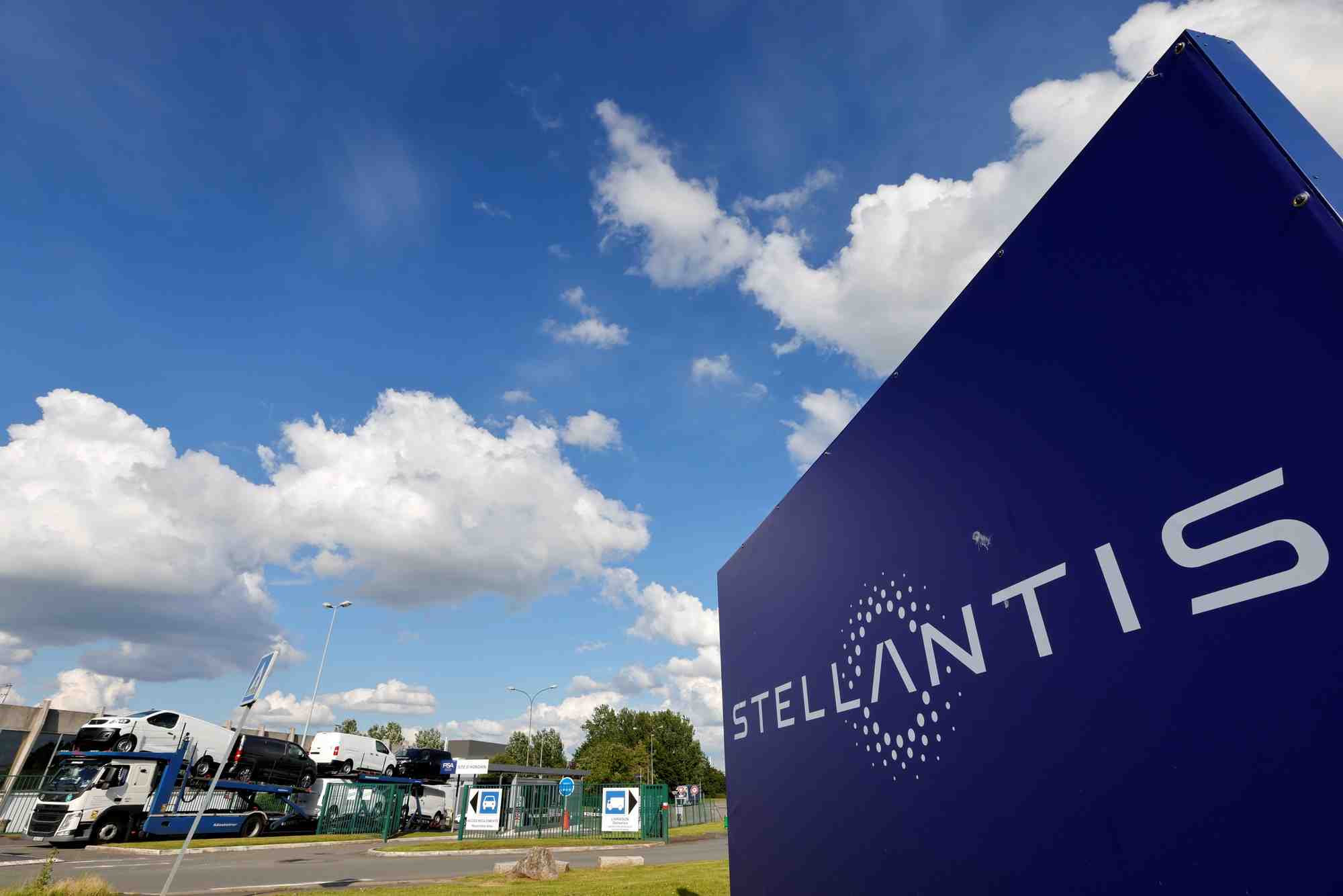 Stellantis va investir plus de 30 milliards d'euros d'ici 2025 dans l'electrique
