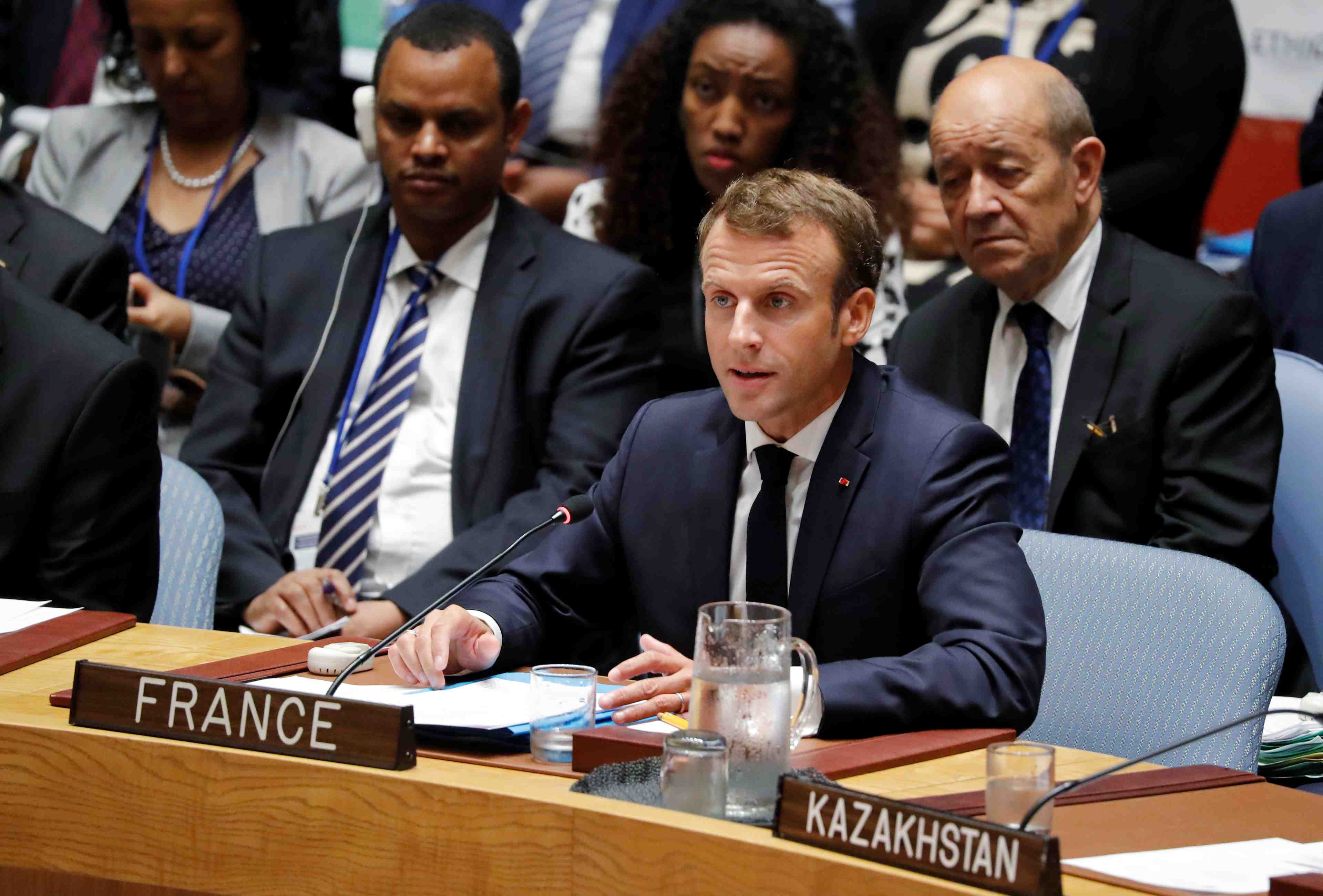 Iran: la strategie ne peut se reduire a des sanctions, dit macron