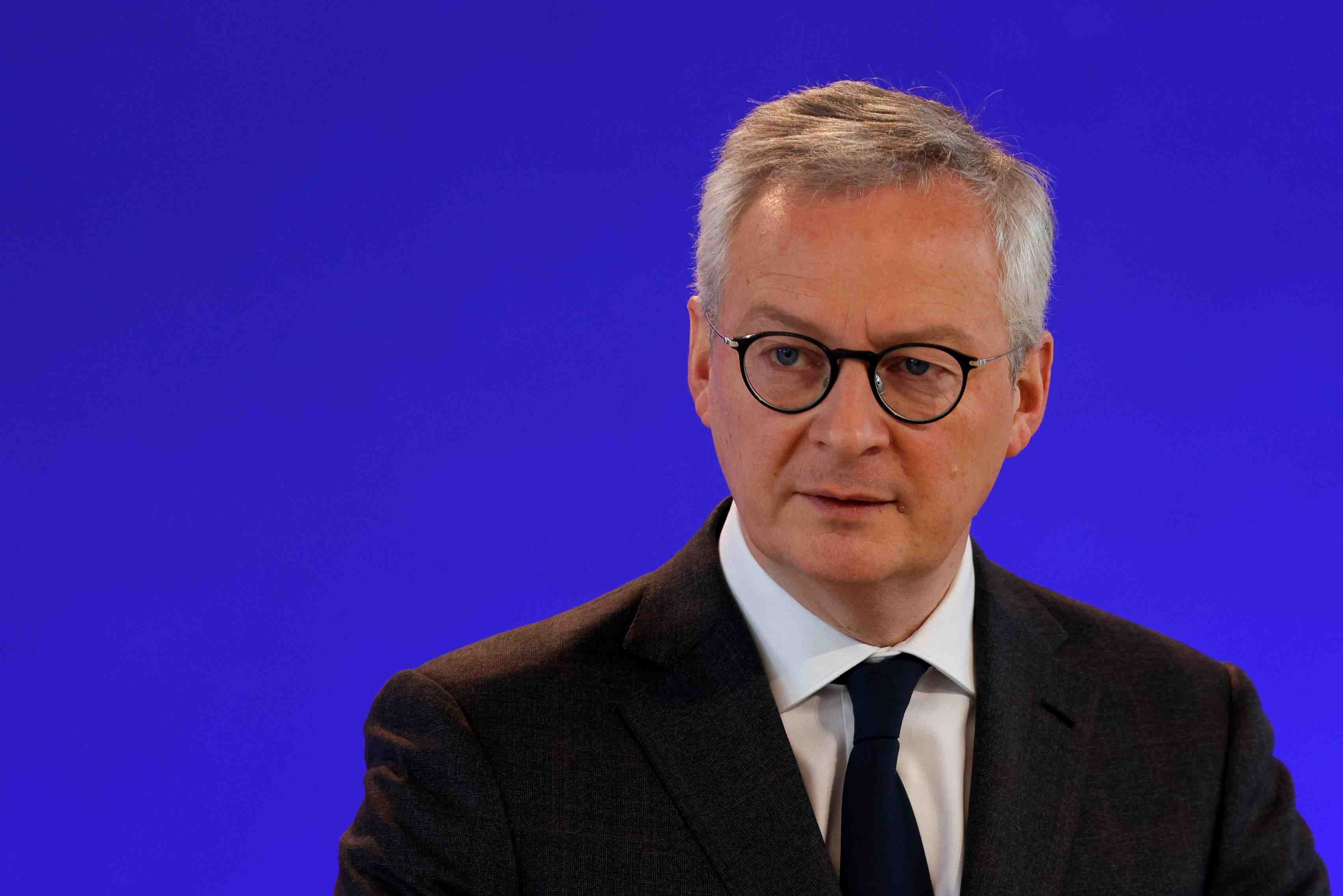 La france accelere le deploiement de son plan de relance avec plus de fonds pour l'industrie