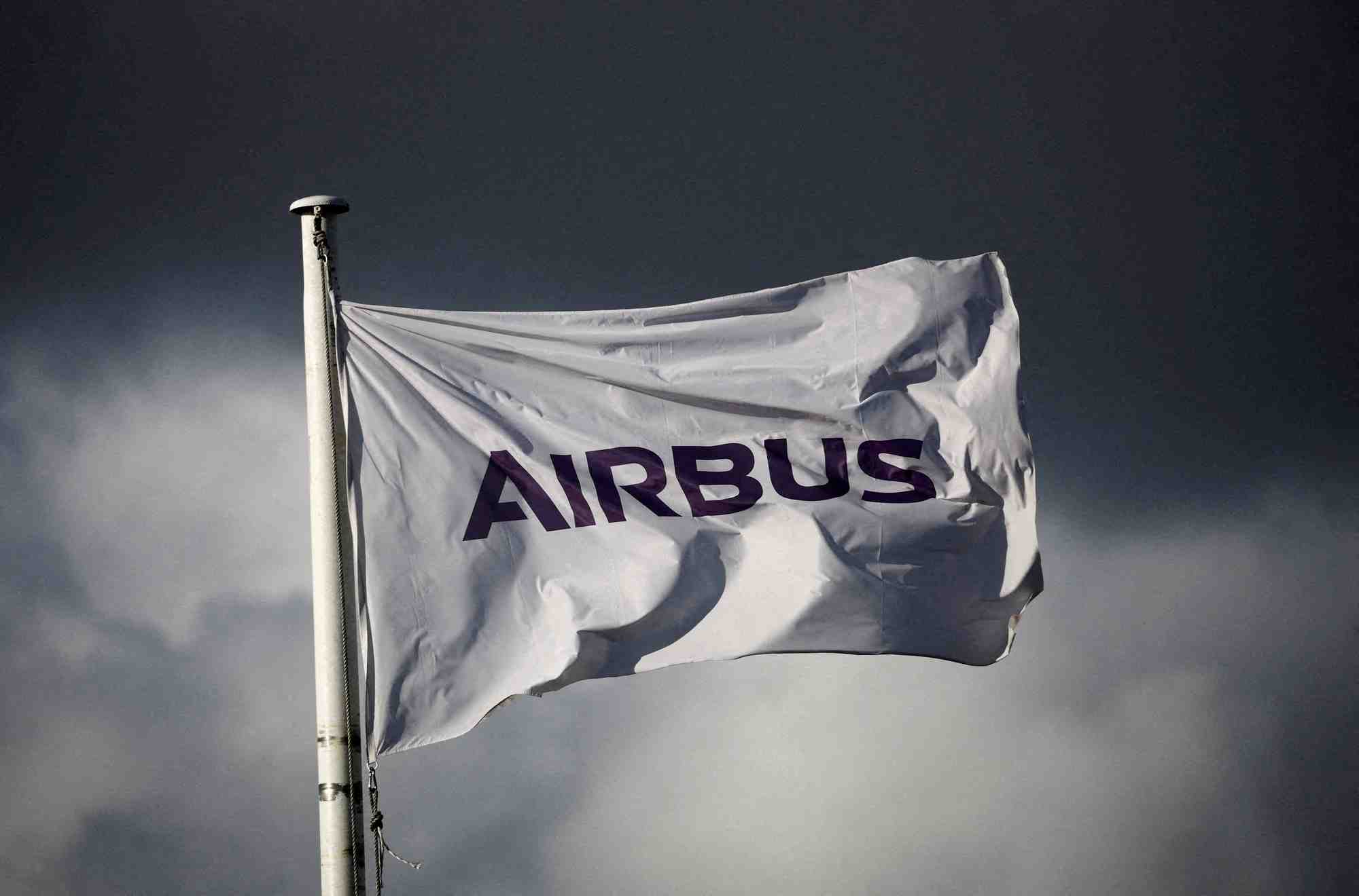 Le logo d'airbus sur un drapeau