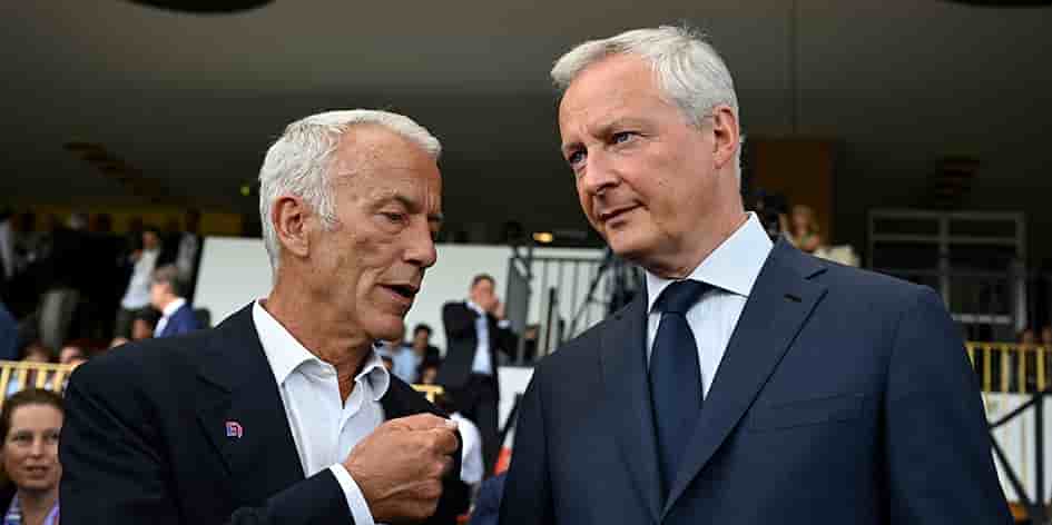Patrick Martin au côté de Bruno Le Maire, en août 2023.