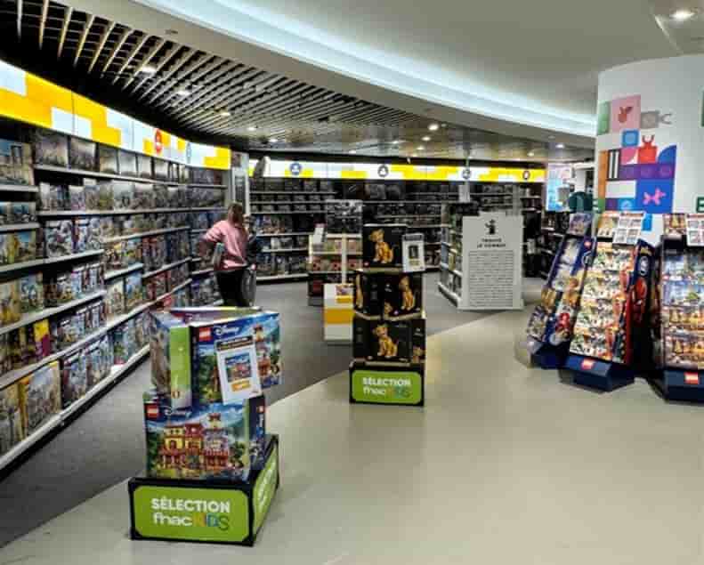Le marché des jeux pour le premier âge ralentit en raison de la baisse de la natalité.