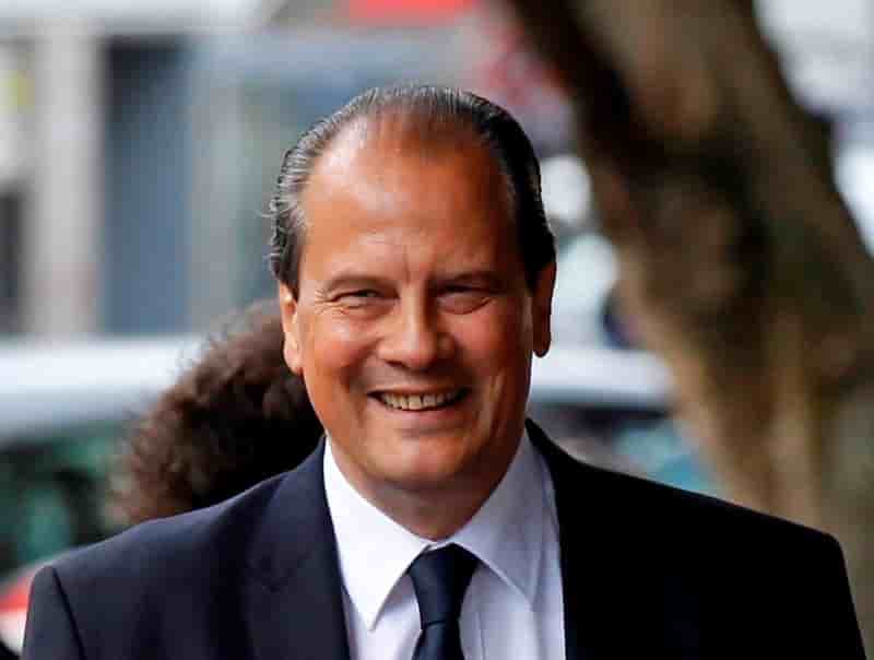 Cambadélis favori pour prendre les rênes d'un PS en crise