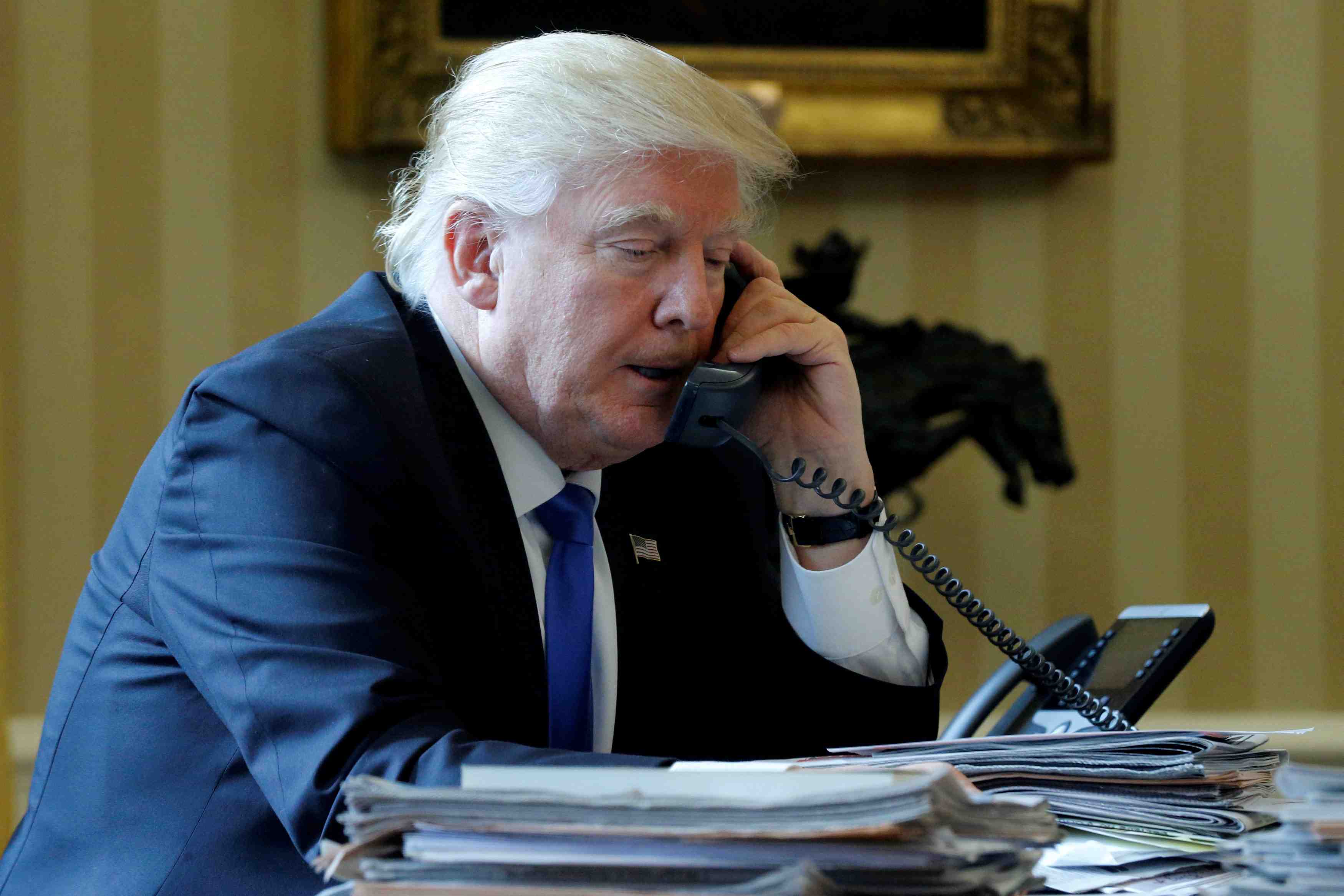 L'equipe de trump a multiplie les contacts avec les russes, rapporte le new york times