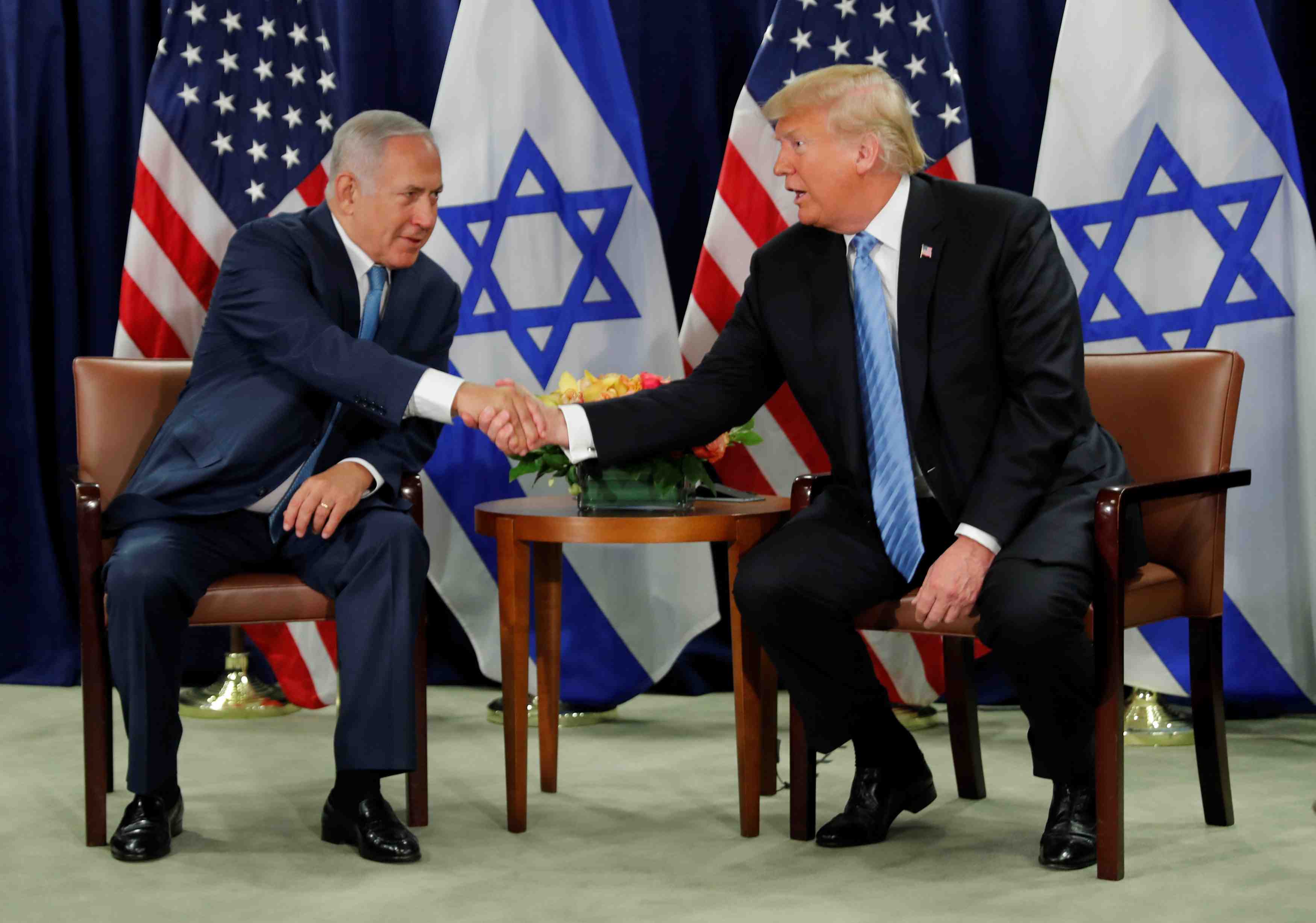 Proche orient: trump se dit favorable a une solution a deux etats