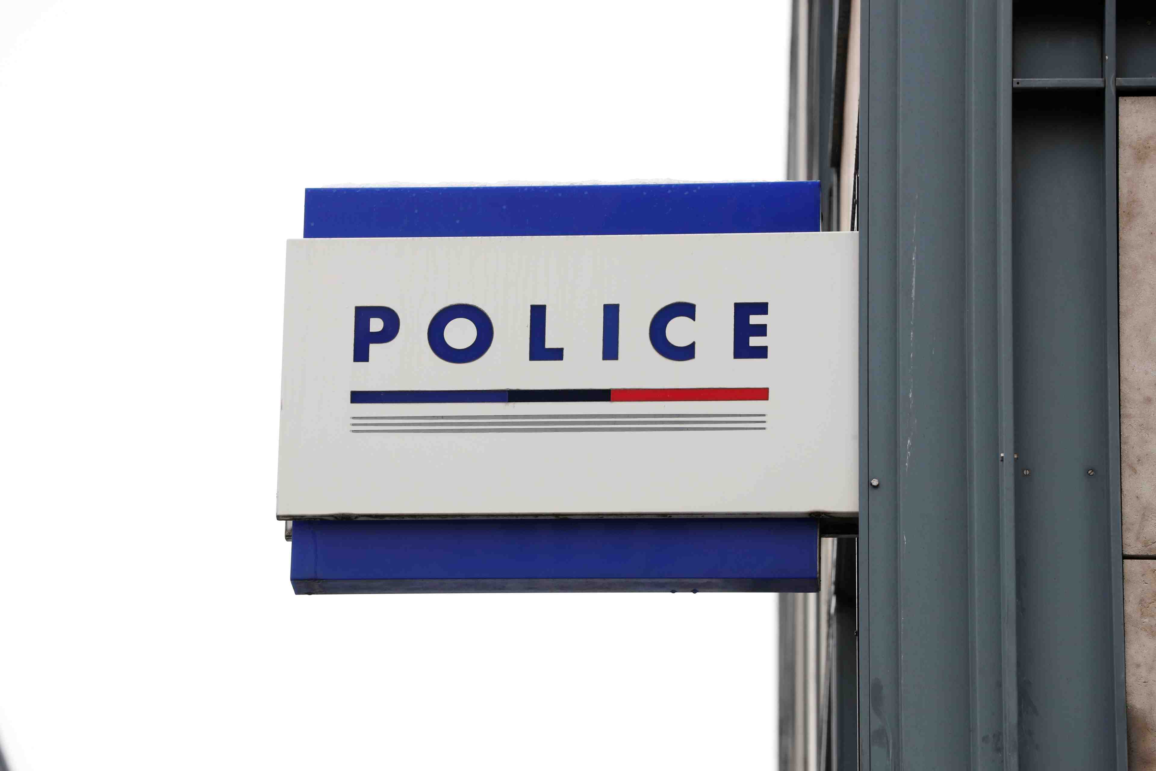 Un commissariat du val de marne attaque par des tirs de mortier