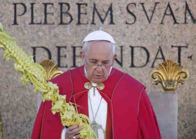 A l’occasion des rameaux, le pape francois rend hommage aux chretiens persecutes