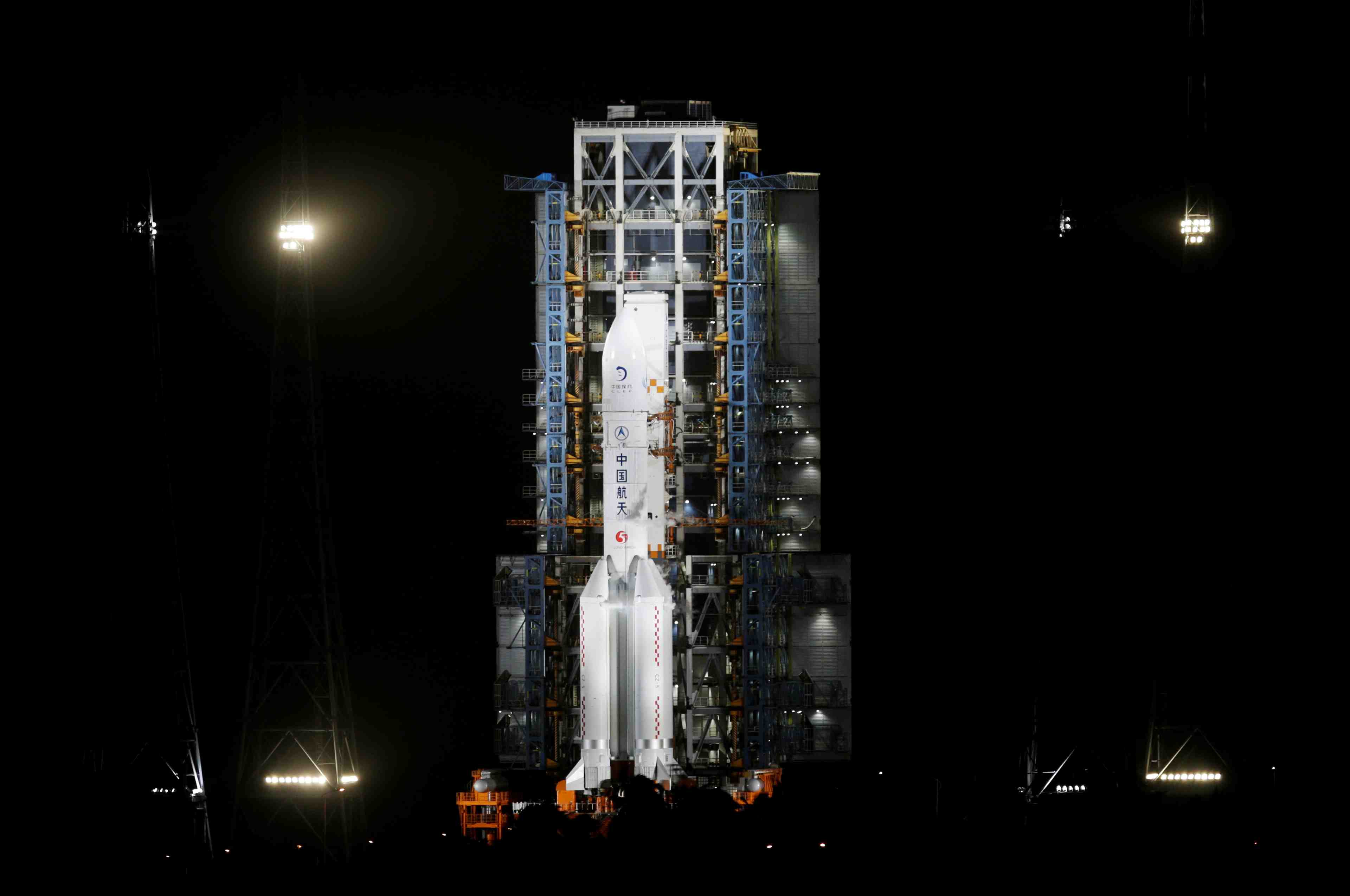 La chine pose un engin sur la lune pour recolter des echantillons