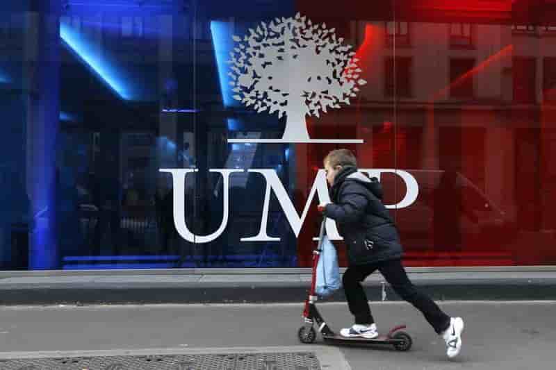 Copé et Fillon s'affrontent sur les finances de l'UMP