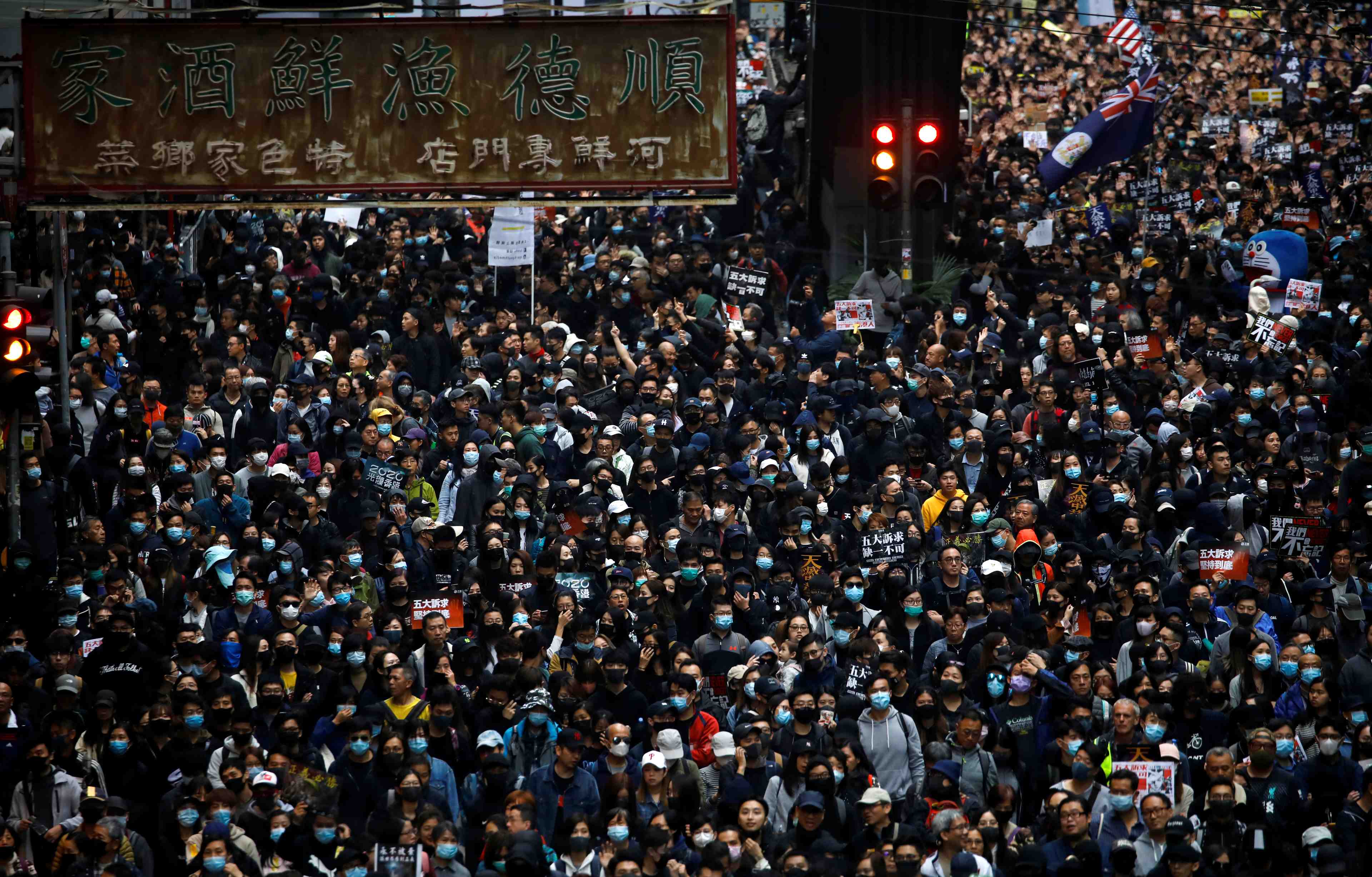 Hong kong: des centaines d'arrestations lors de la marche du jour de l'an