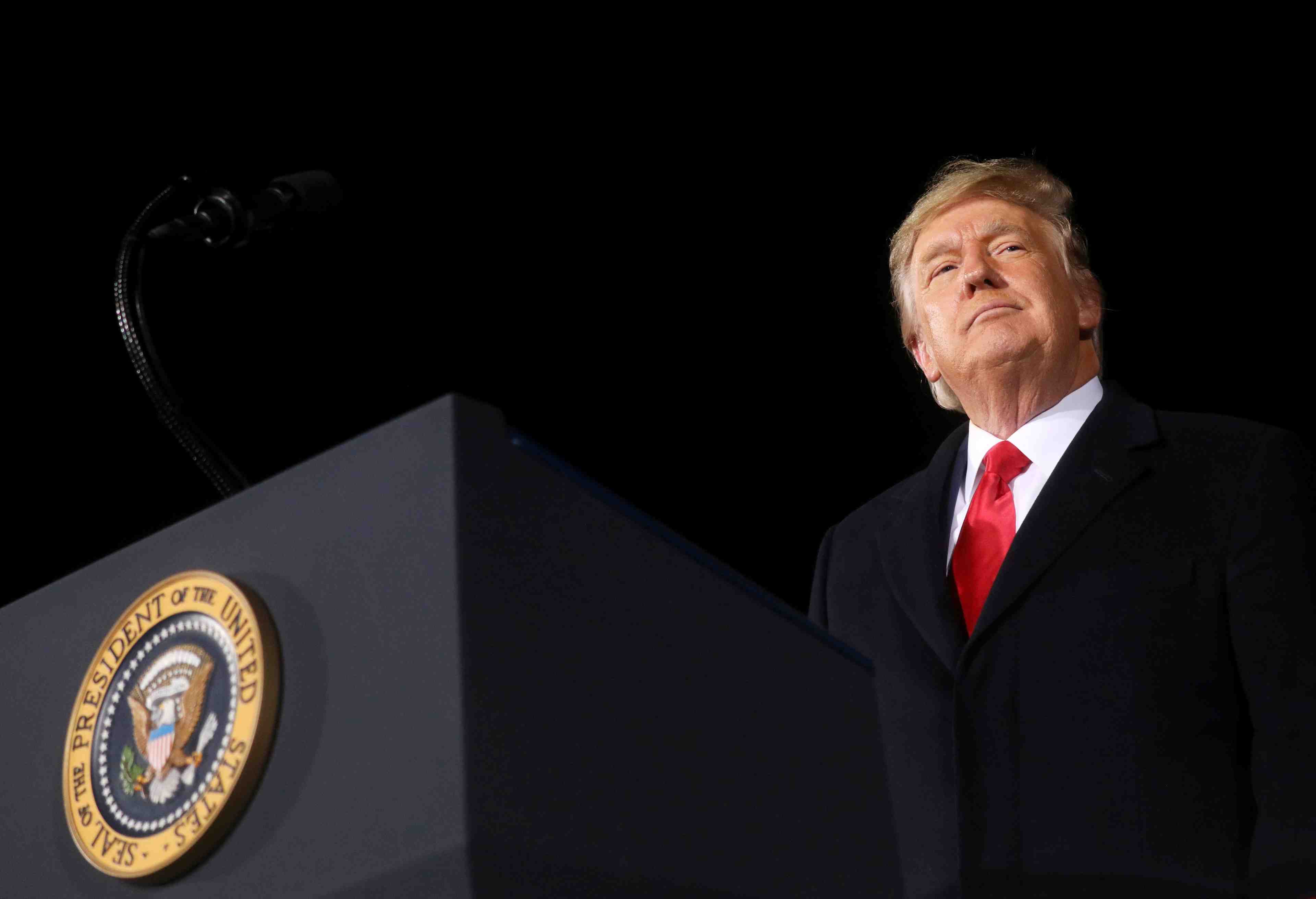 Usa: trump a fait pression sur le departement de la justice pour invalider l'election du 3 novembre, rapporte le wsj