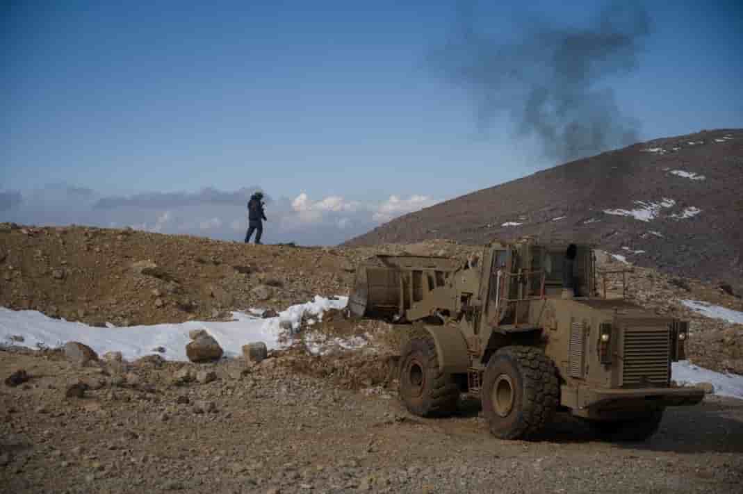 Les forces israeliennes operent a un endroit indique comme etant la region du mont hermon