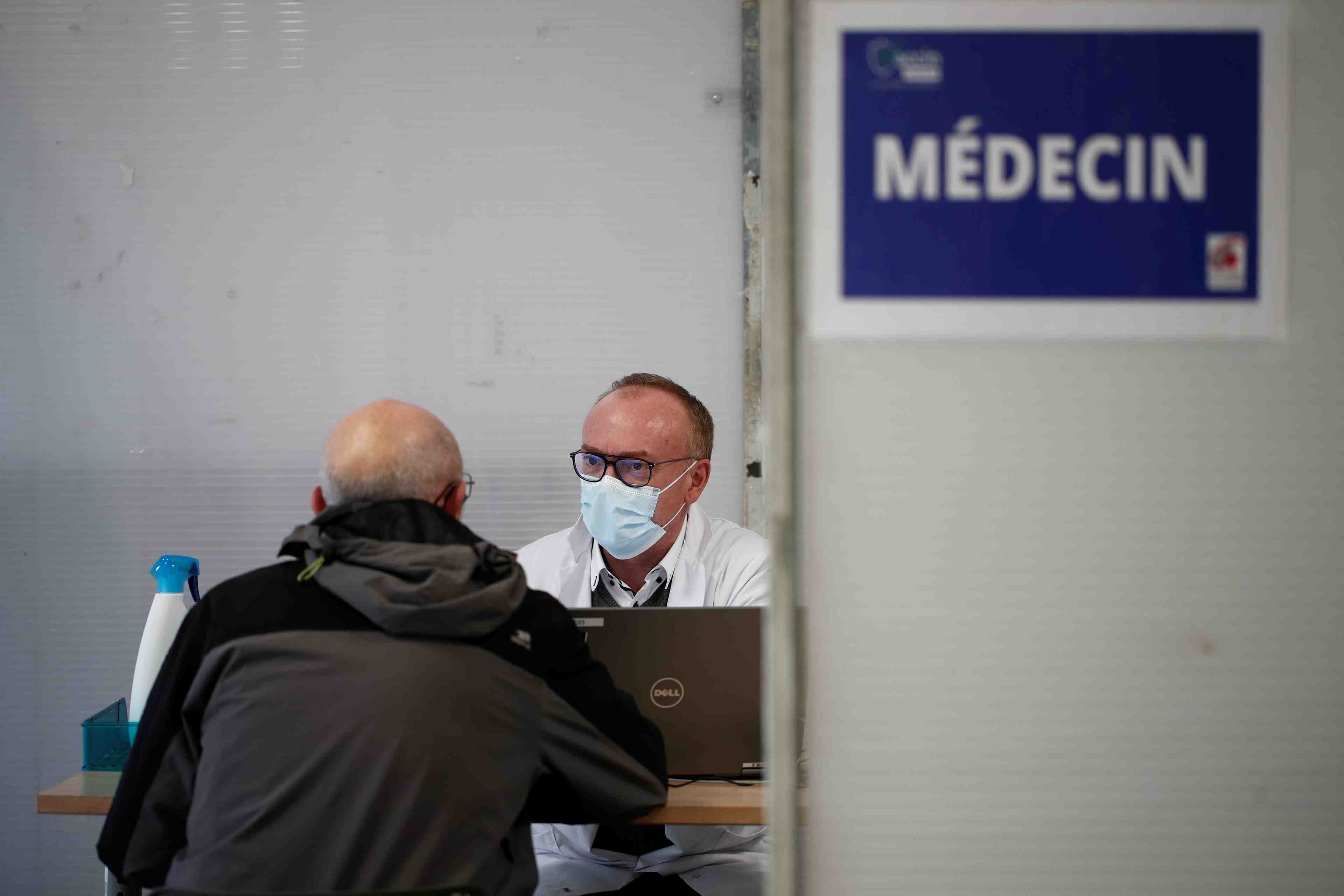 Coronavirus/france: baisse du nombre de personnes hospitalisees en reanimation