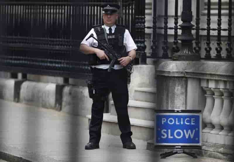 Davantage de policiers armes a londres