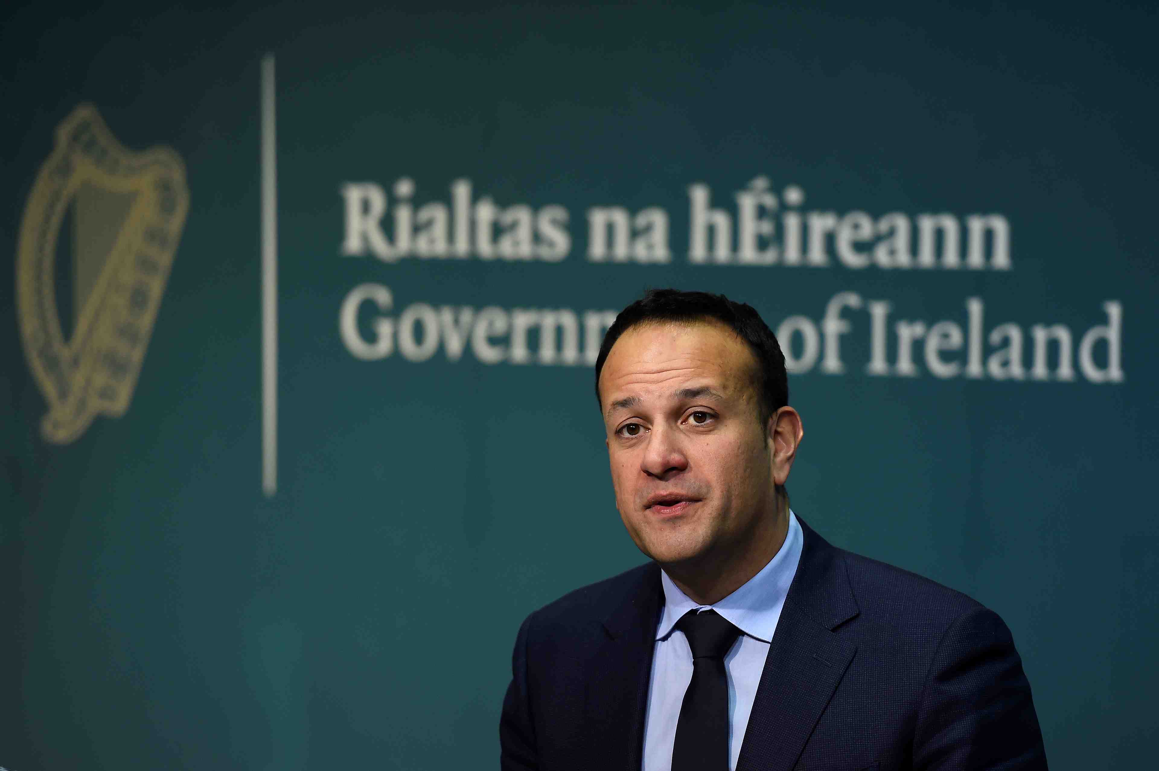 May et varadkar a belfast pour denouer la crise politique
