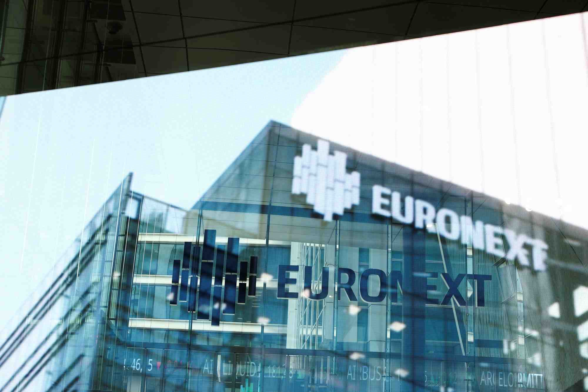 Les sociétés accompagnées viseront une cotation sur le compartiment Euronext Growth ou sur LISE - Lightning Stock Exchange, la première néo-Bourse européenne opérant sur technologie DLT.