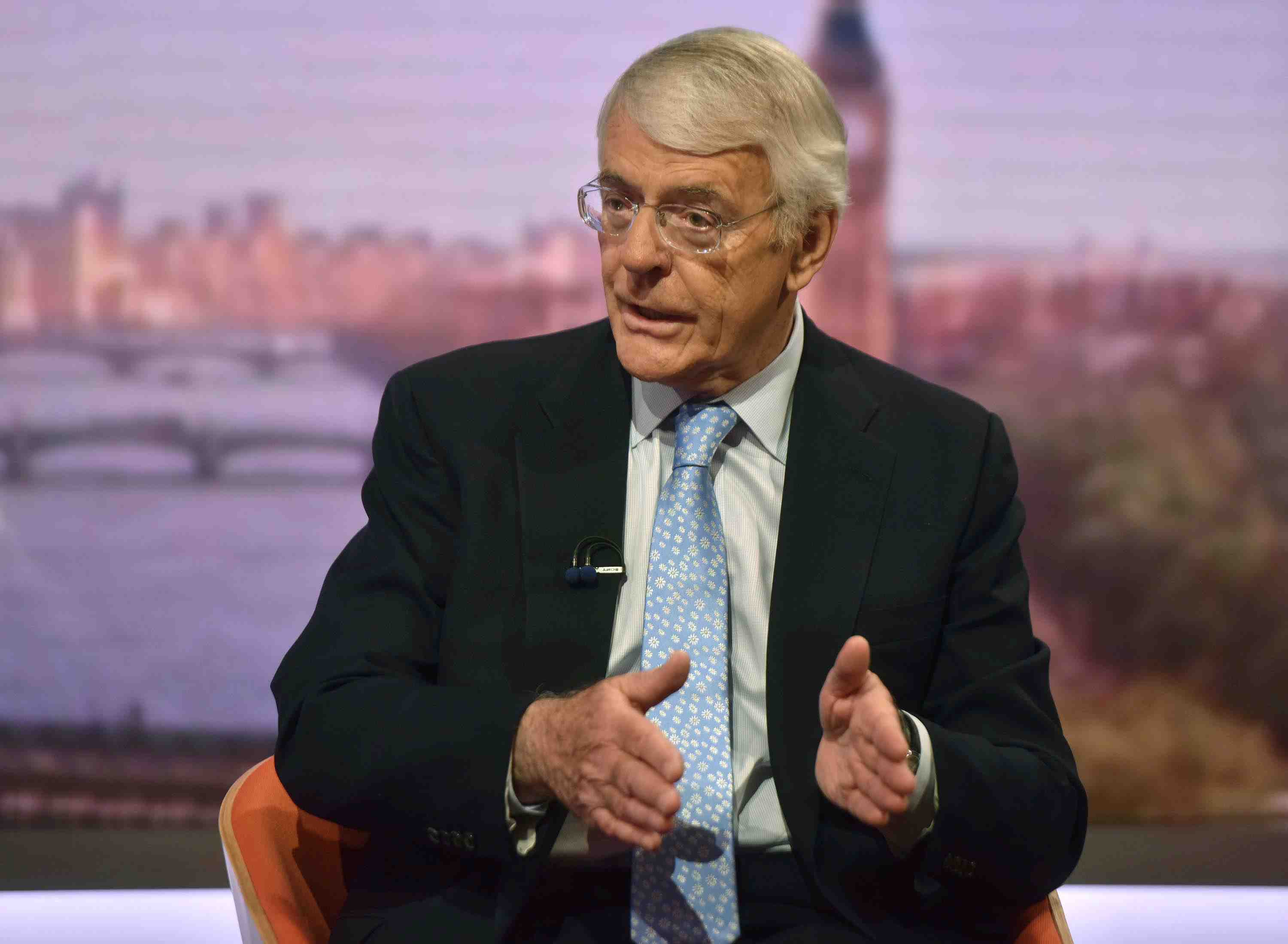 Pour john major, le royaume-uni doit renoncer au brexit