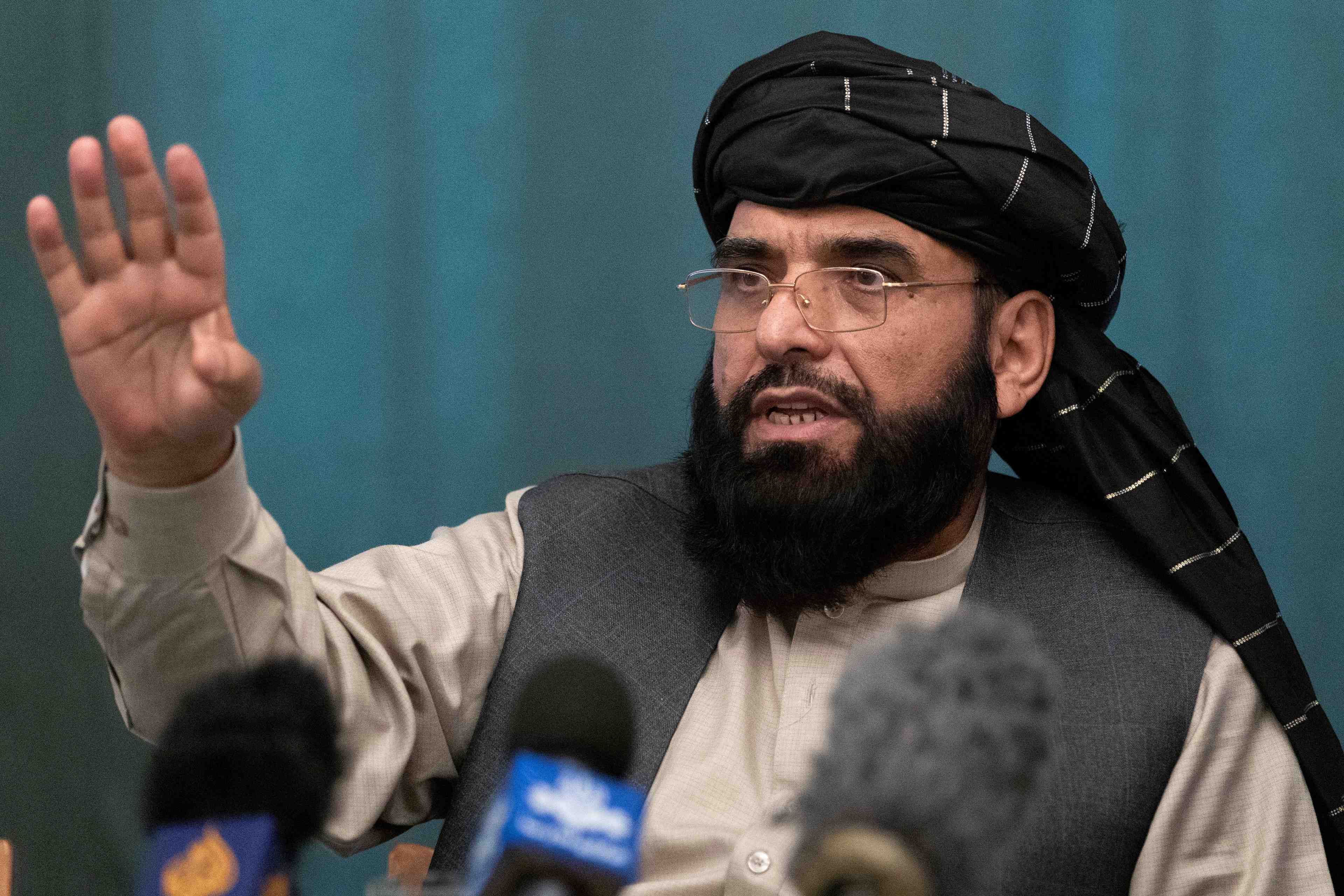 Le gouvernement afghan et les taliban reprennent contact a doha