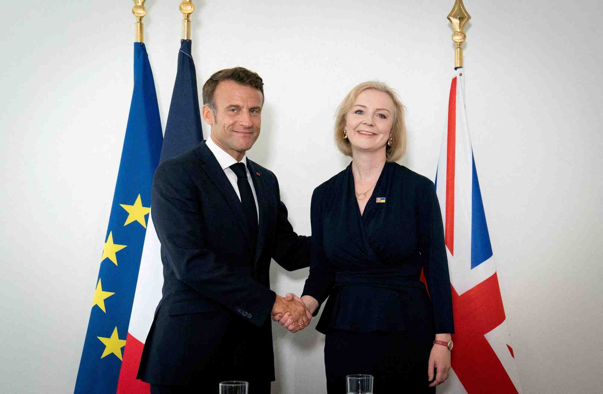 La premiere ministre britannique liz truss tient une reunion bilaterale avec le president francais emmanuel macron, au siege des nations unies (onu) a new york