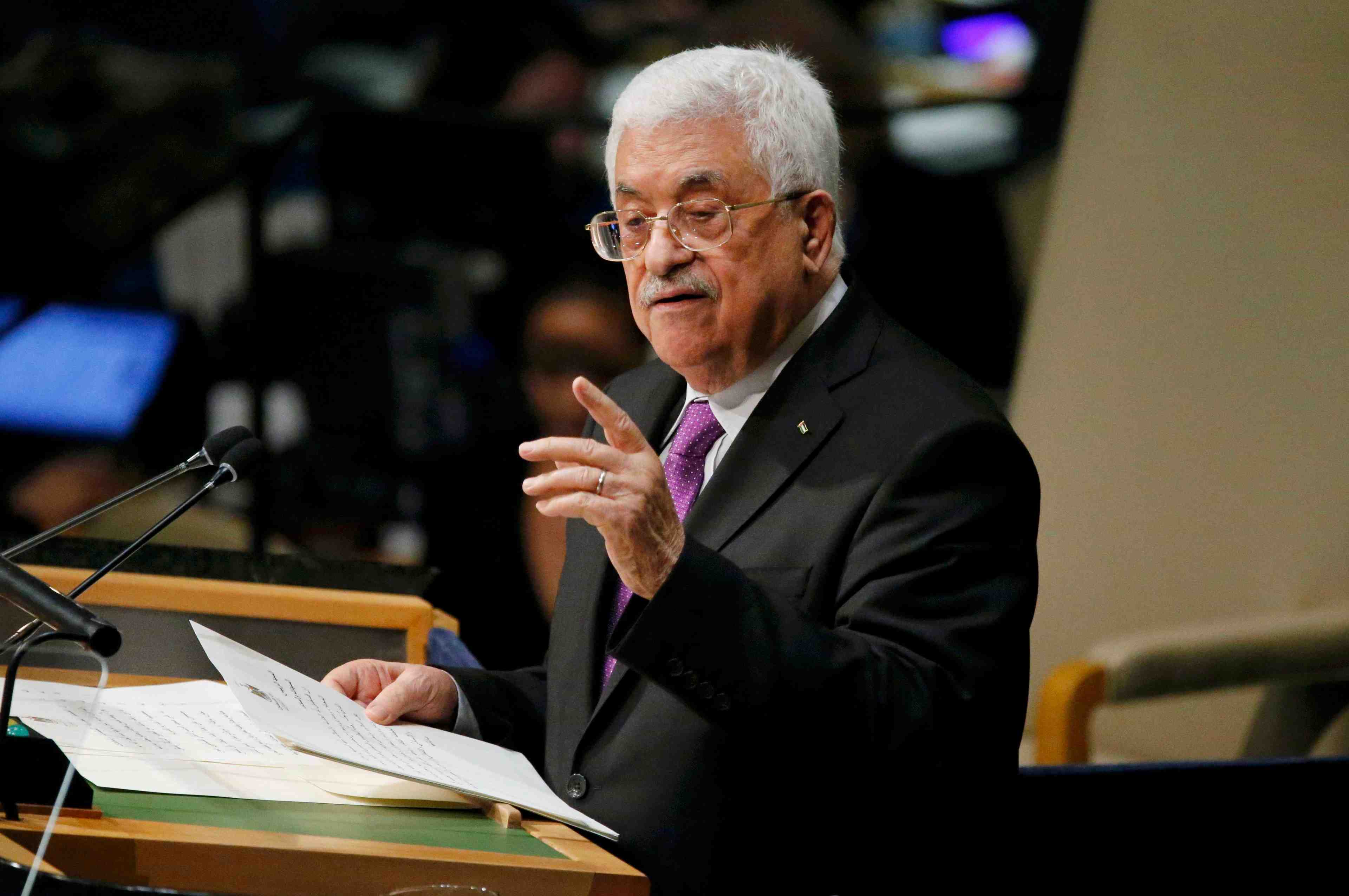 Abbas accuse israel de saper les efforts de paix americains