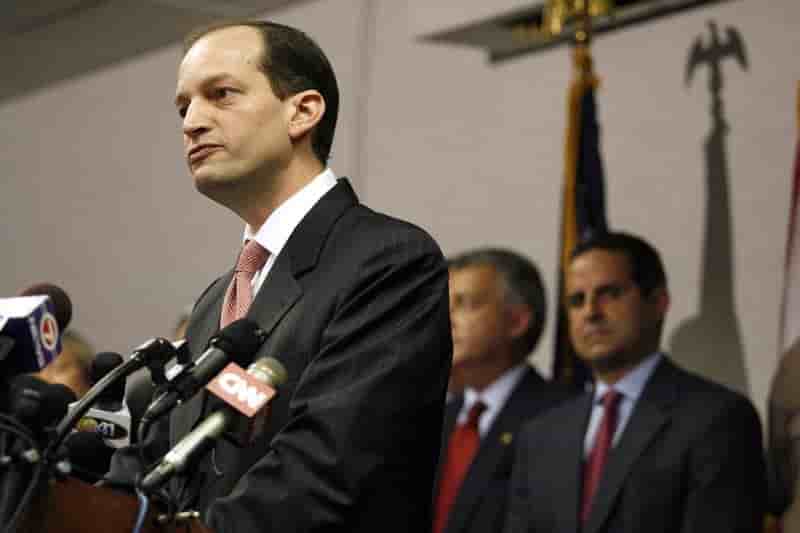 Trump choisi alexander acosta pour le ministere du travail