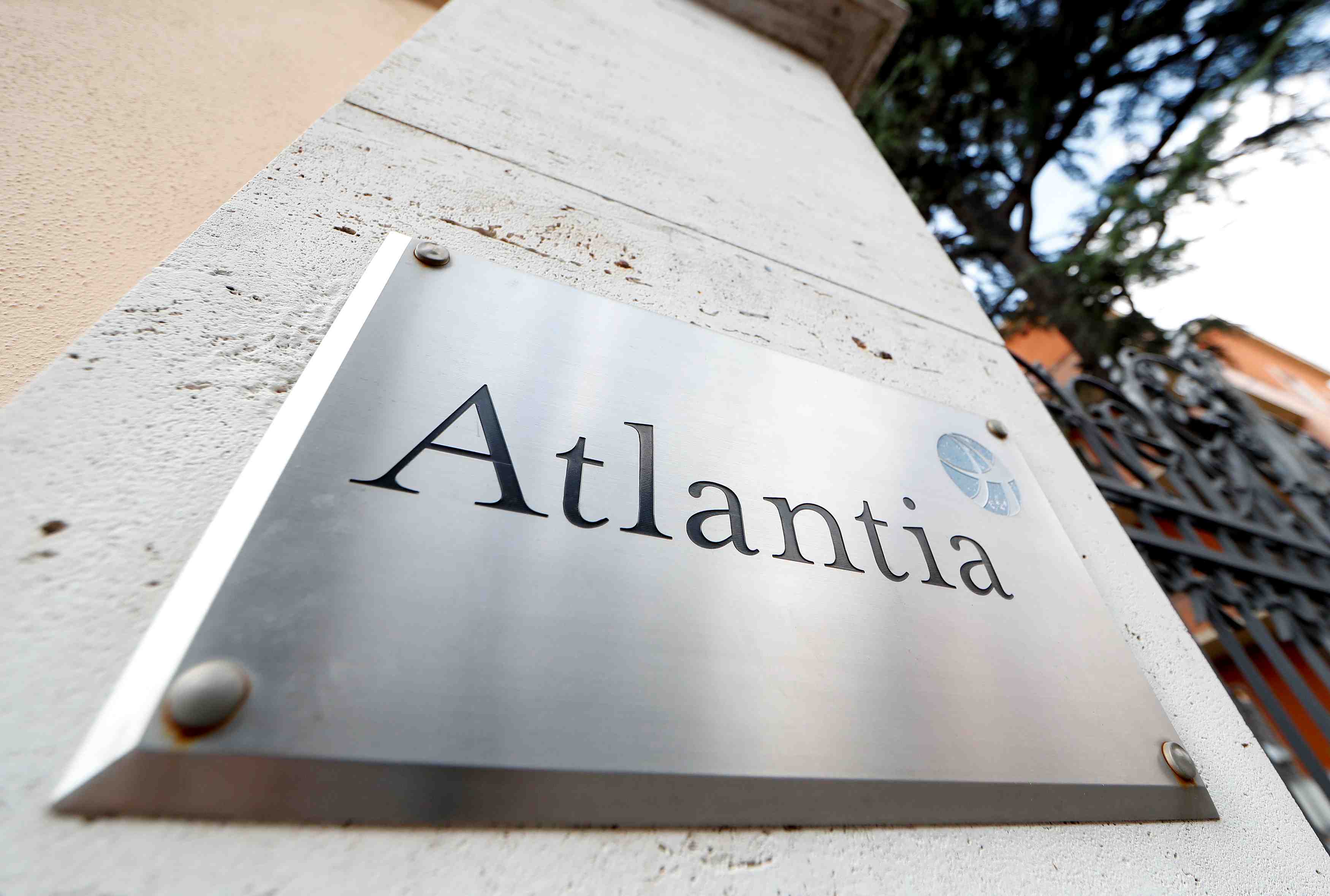 Atlantia proche d'un accord avec rome pour ses concessions autoroutieres