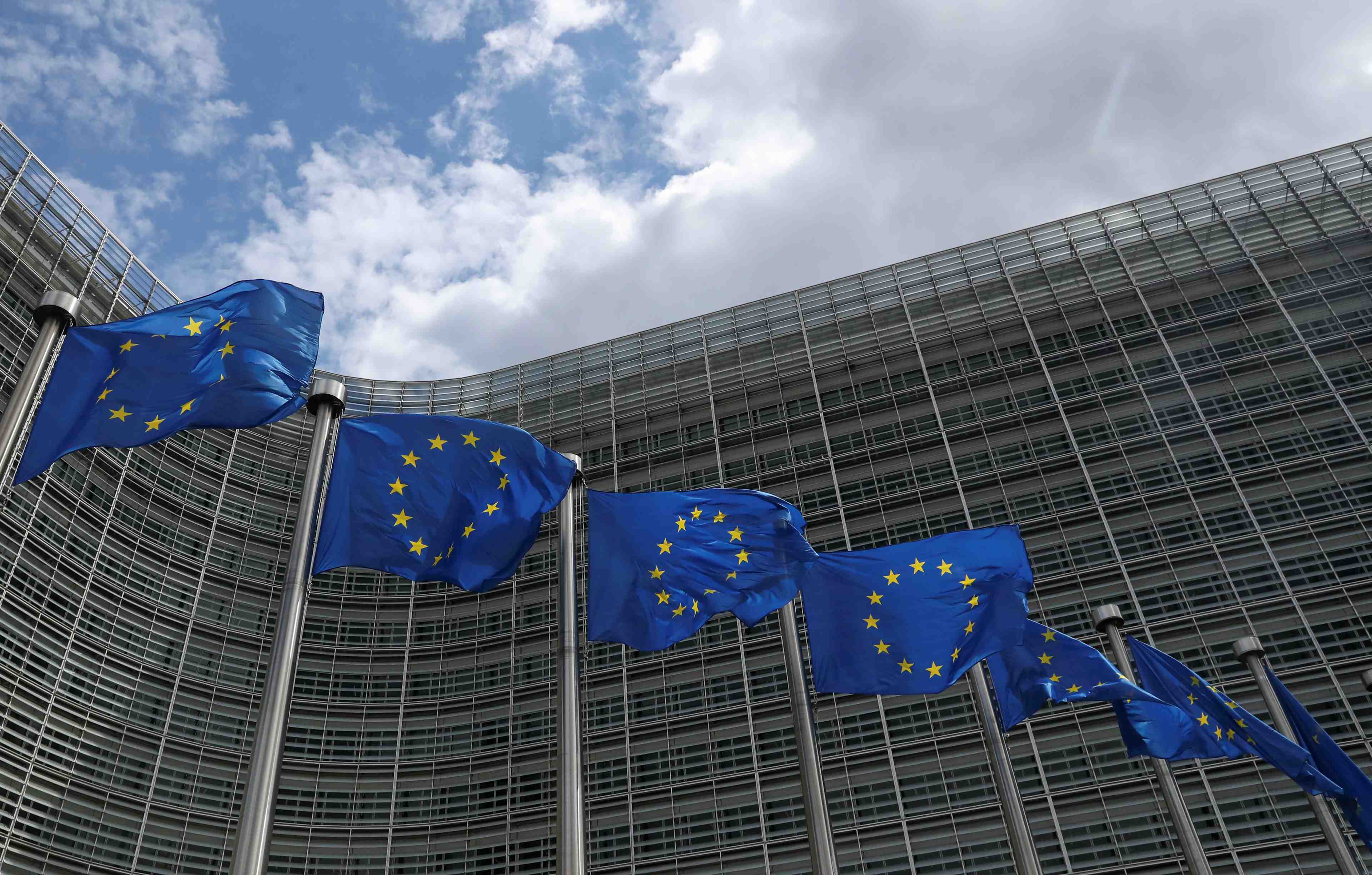 Les dirigeants de l'ue se penchent sur la relance post-coronavirus