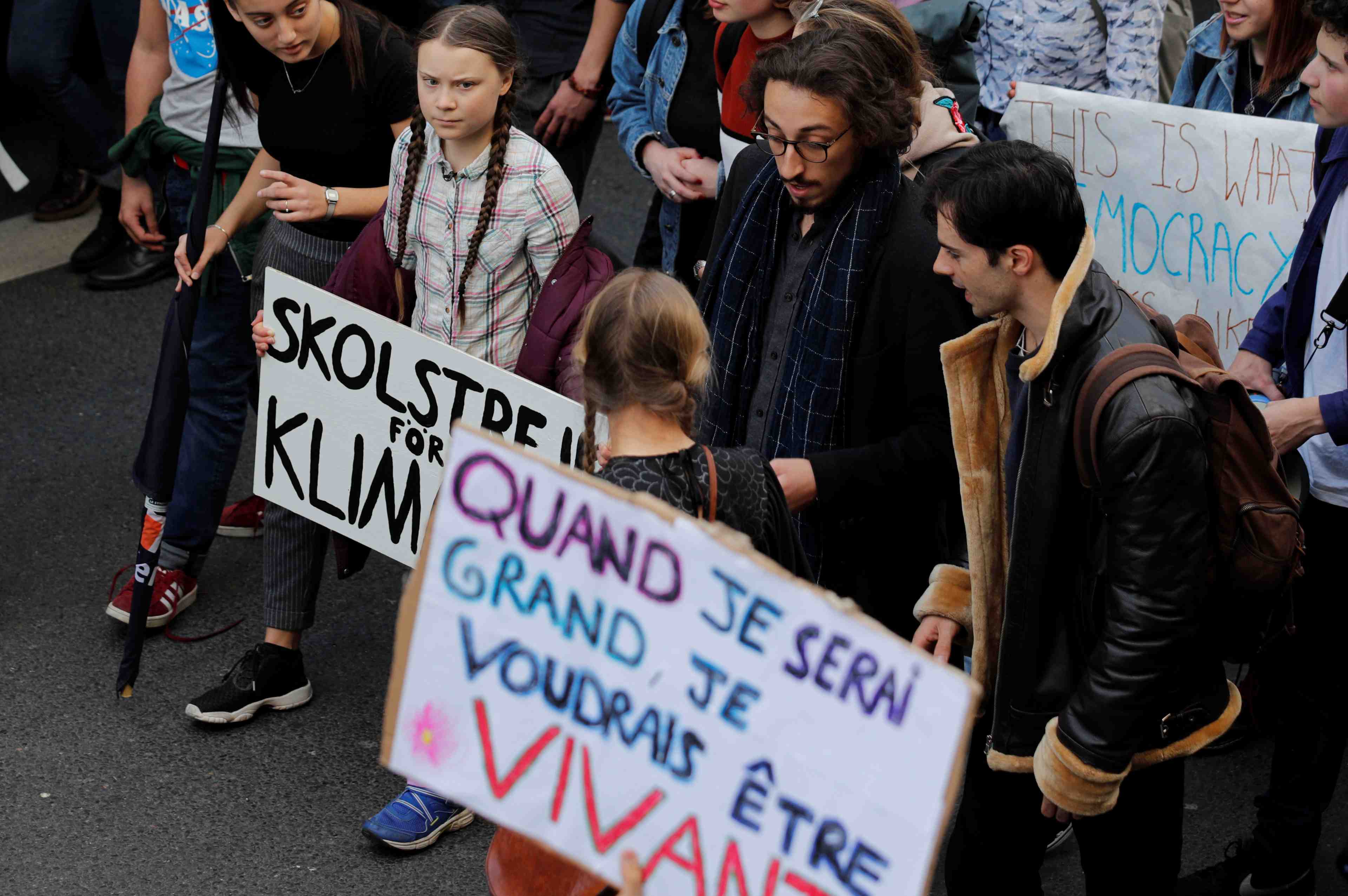 Greta thunberg porte a paris la greve des etudiants pour le climat