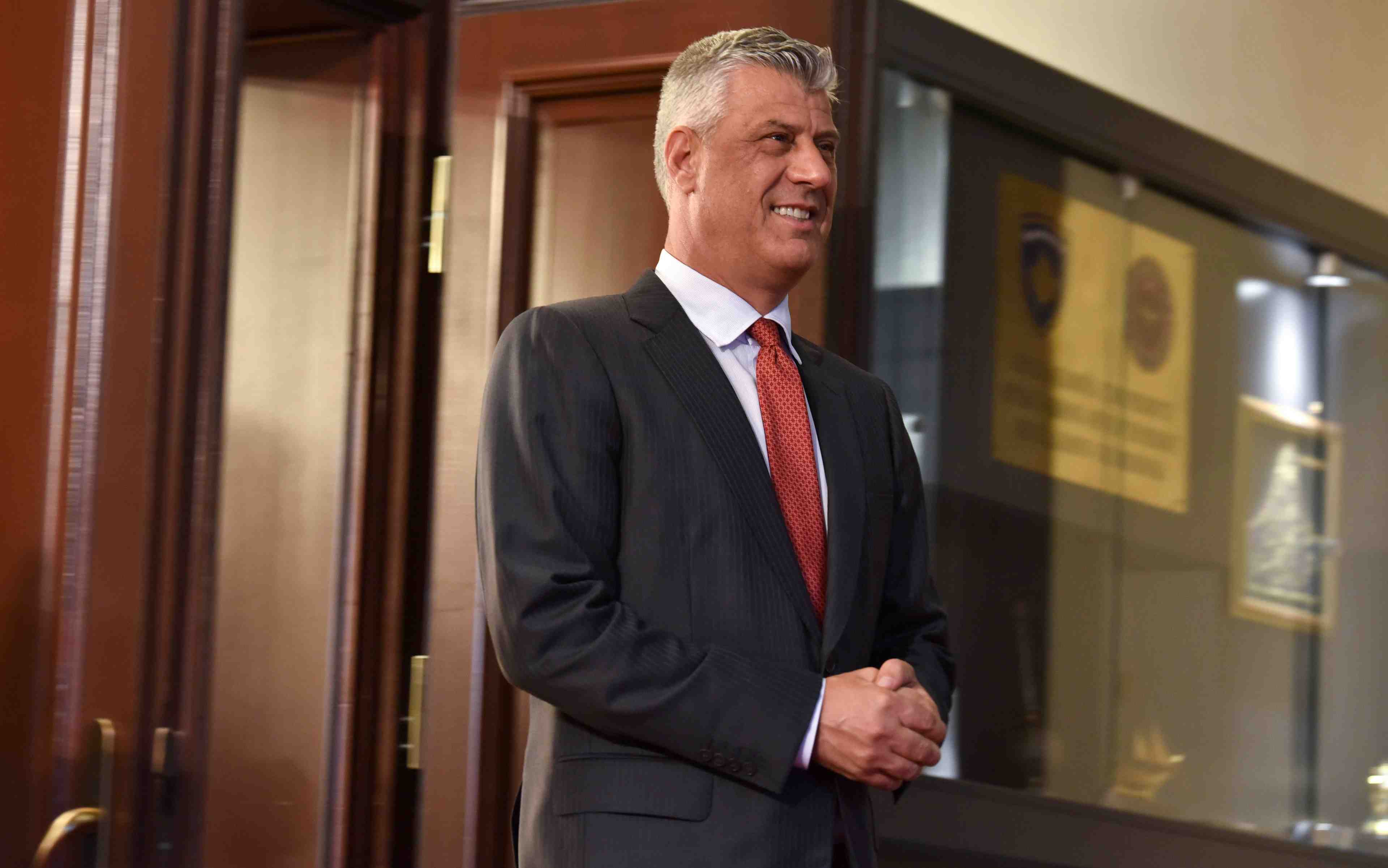 Comparution lundi pour crimes de guerre du president demissionnaire du kosovo