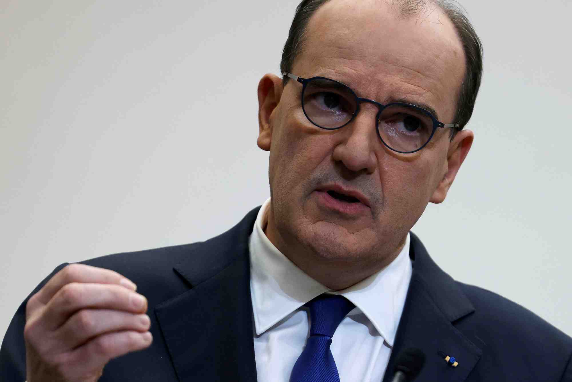 Vaccination: castex promet de passer la "surmultipliee"