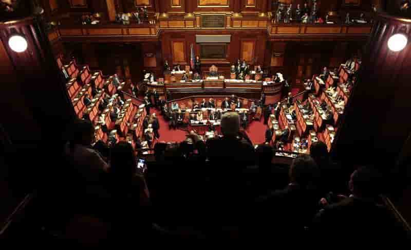 Le Sénat italien vote la confiance au gouvernement Letta