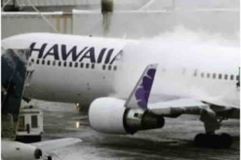 Un adolescent survit caché dans le train d'atterrissage d'un avion