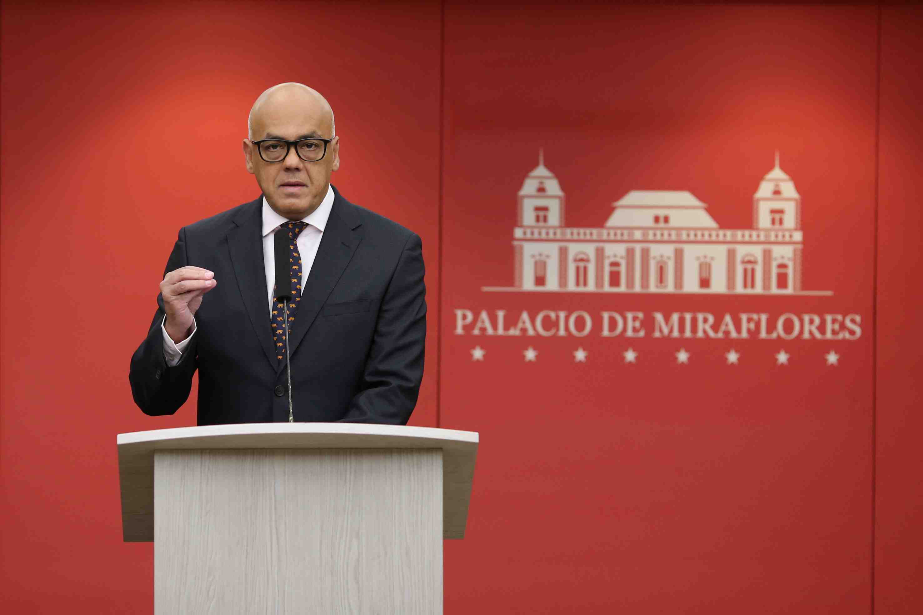 Officiers mutines: caracas pointe du doigt un parti d'opposition