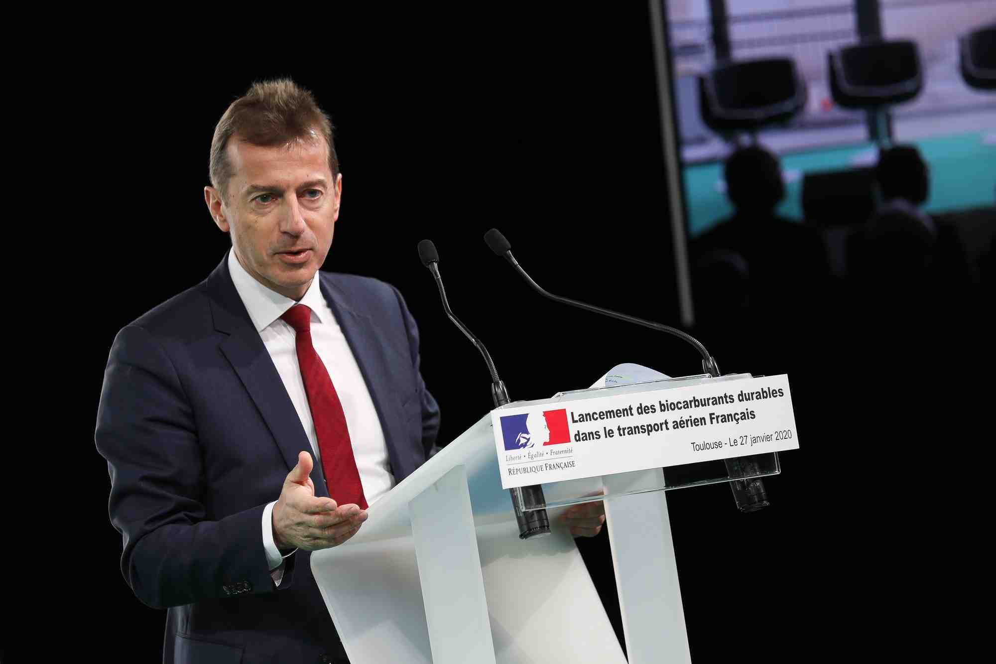 Le patron d'Airbus, Guillaume Faury, veut faire de l'avionneur européen un pionnier sur la question des biocarburants.