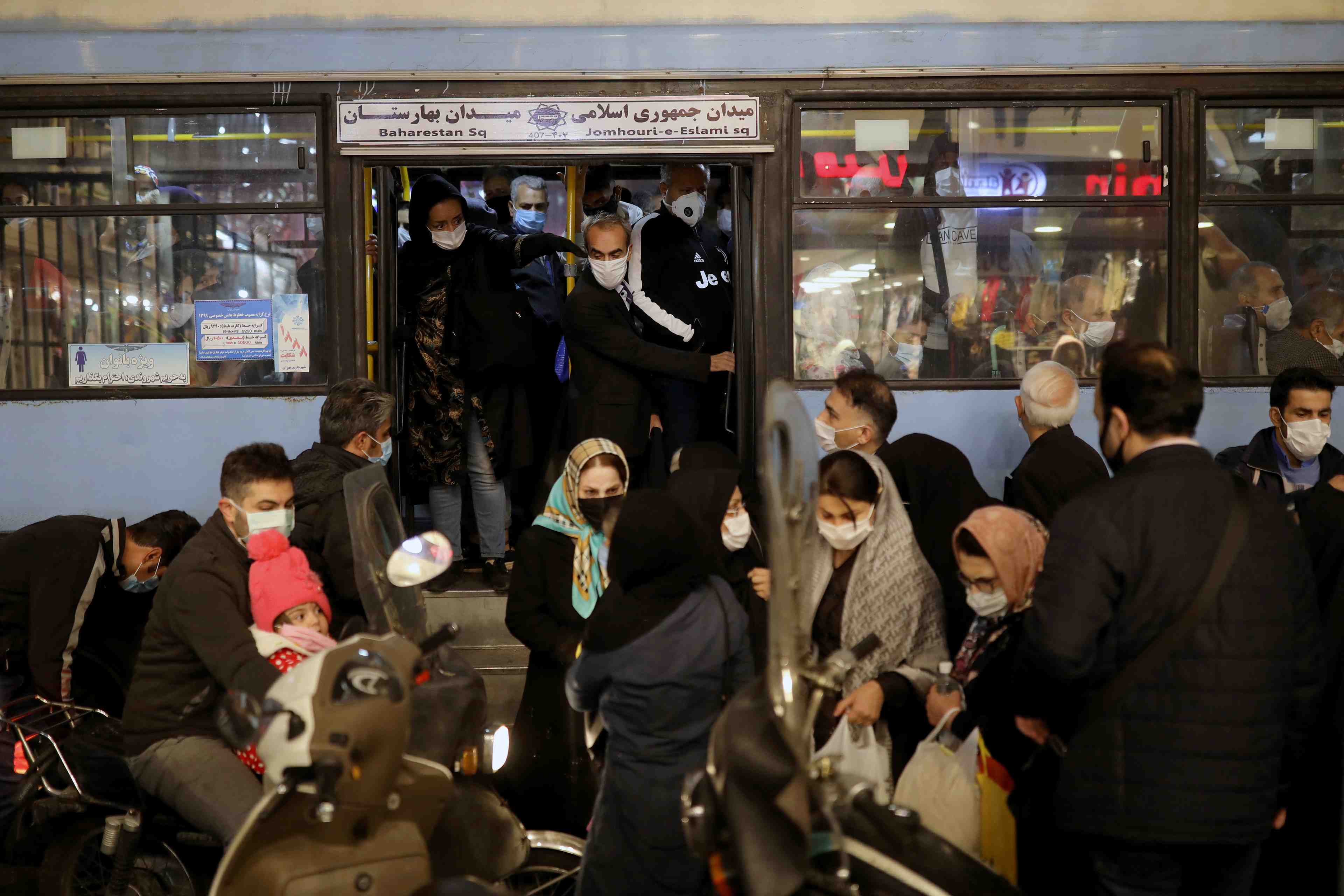 Coronavirus: l'iran envisage d'instaurer un confinement a teheran, selon les medias nationaux