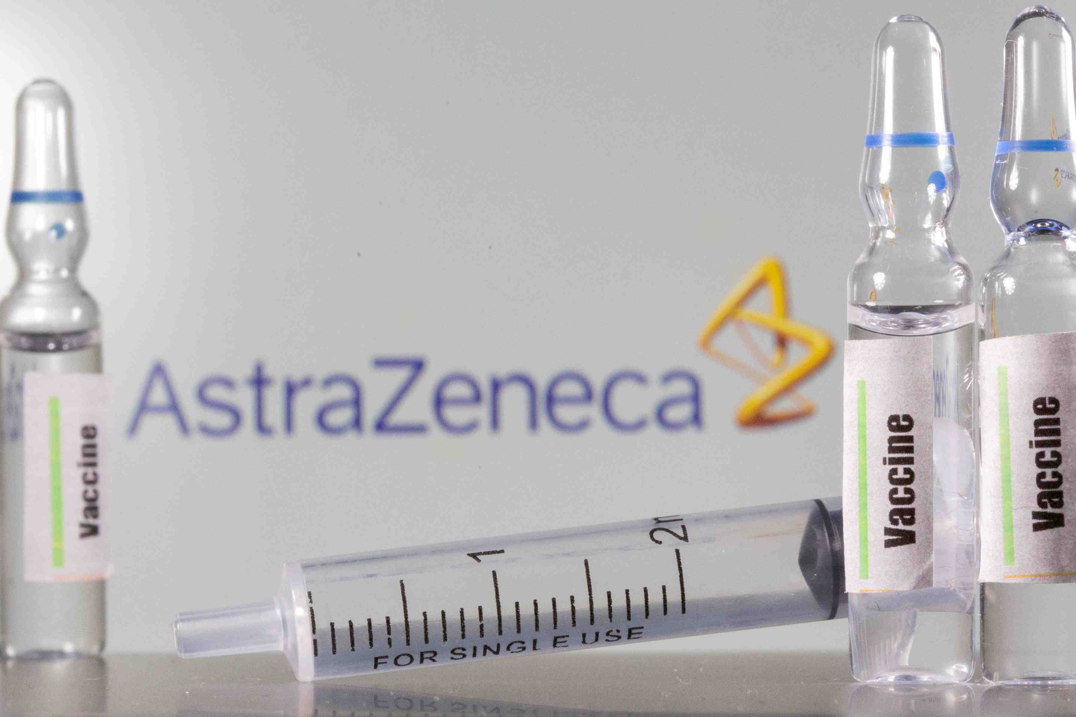 Astrazeneca devrait reduire ses livraisons de vaccin a l'ue de 60% au premier trimestre, selon des sources