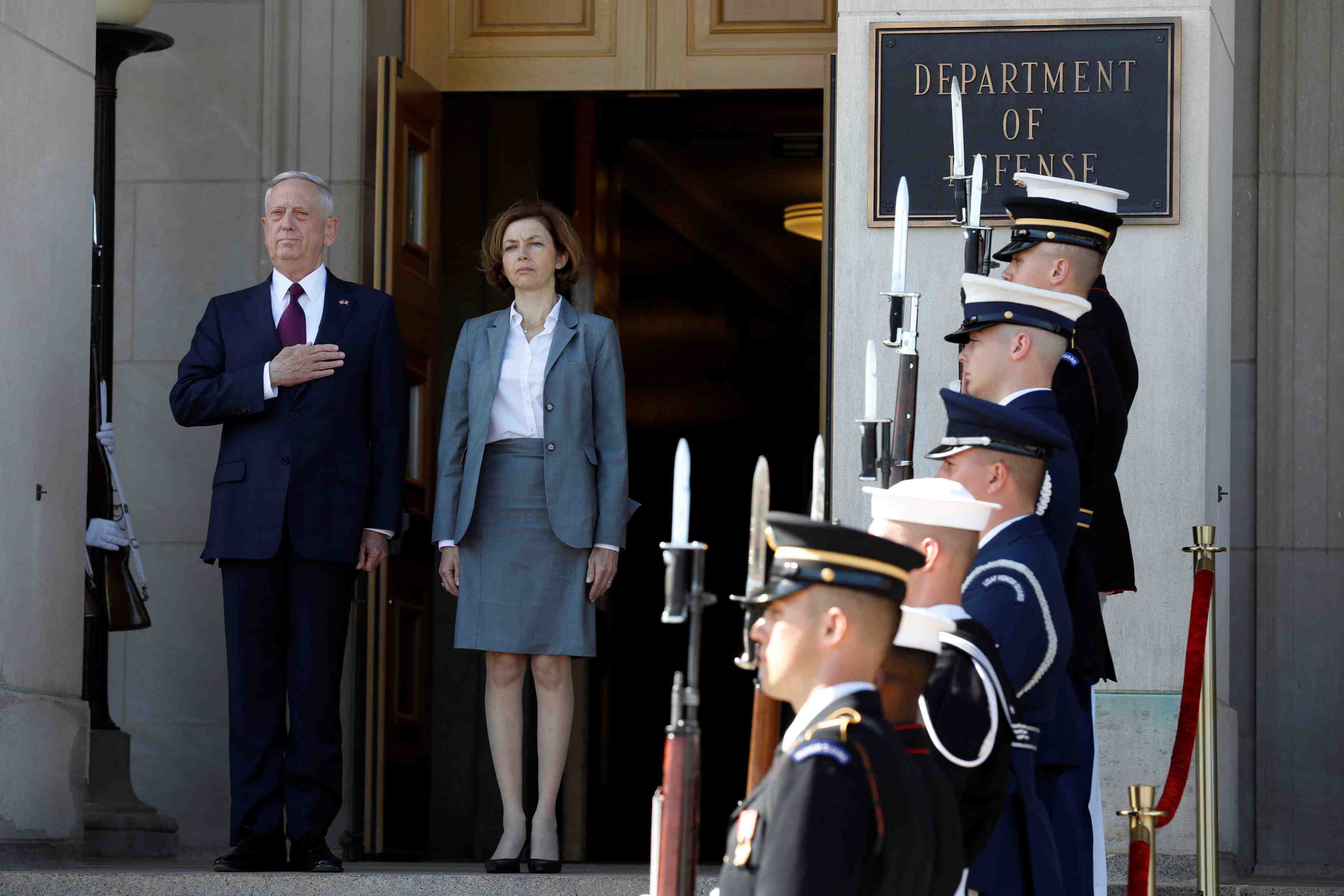 A washington, parly presse les usa d'appuyer la force du "g5 sahel"