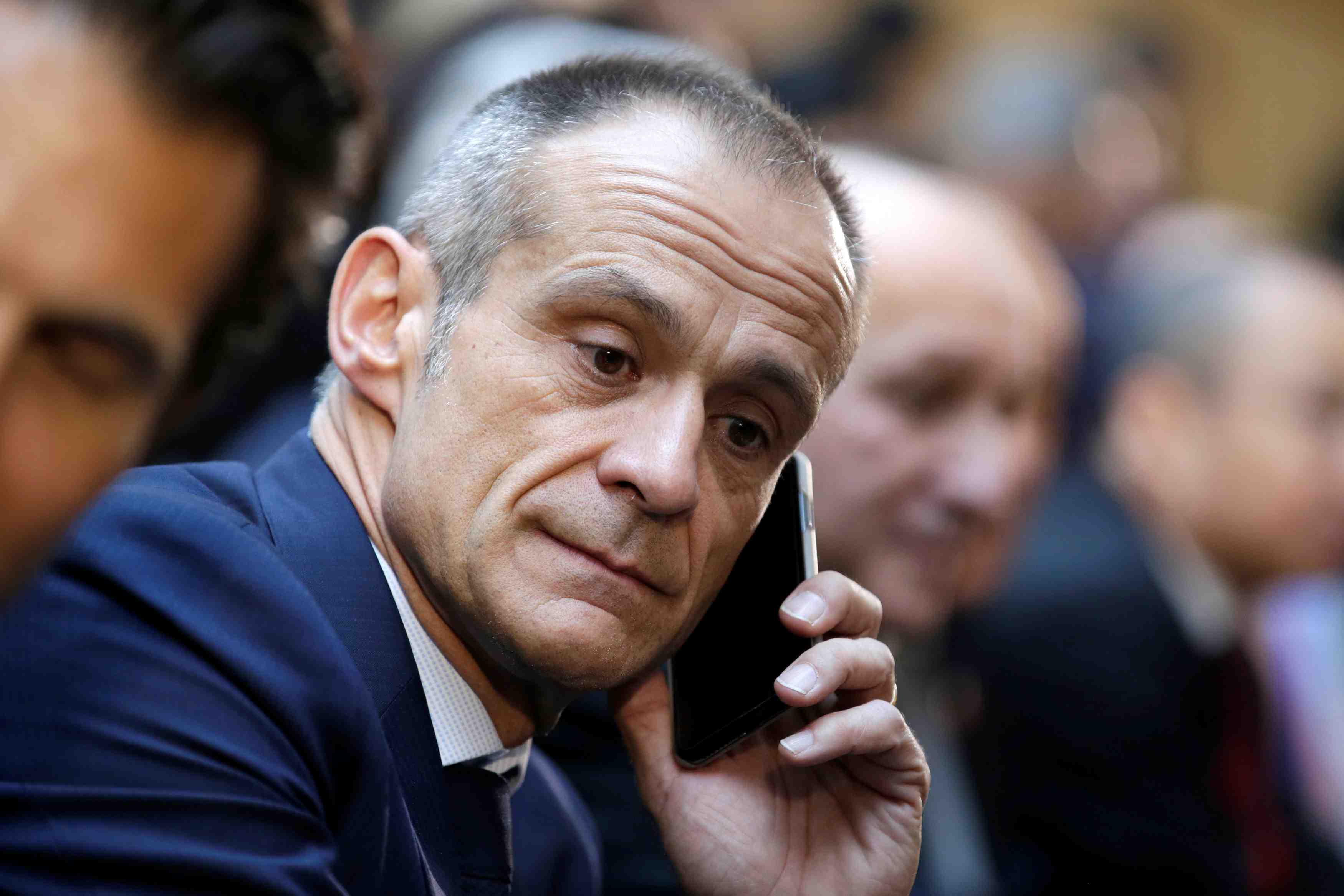 Schneider confiant pour 2018, en avance sur le rachats d'actions