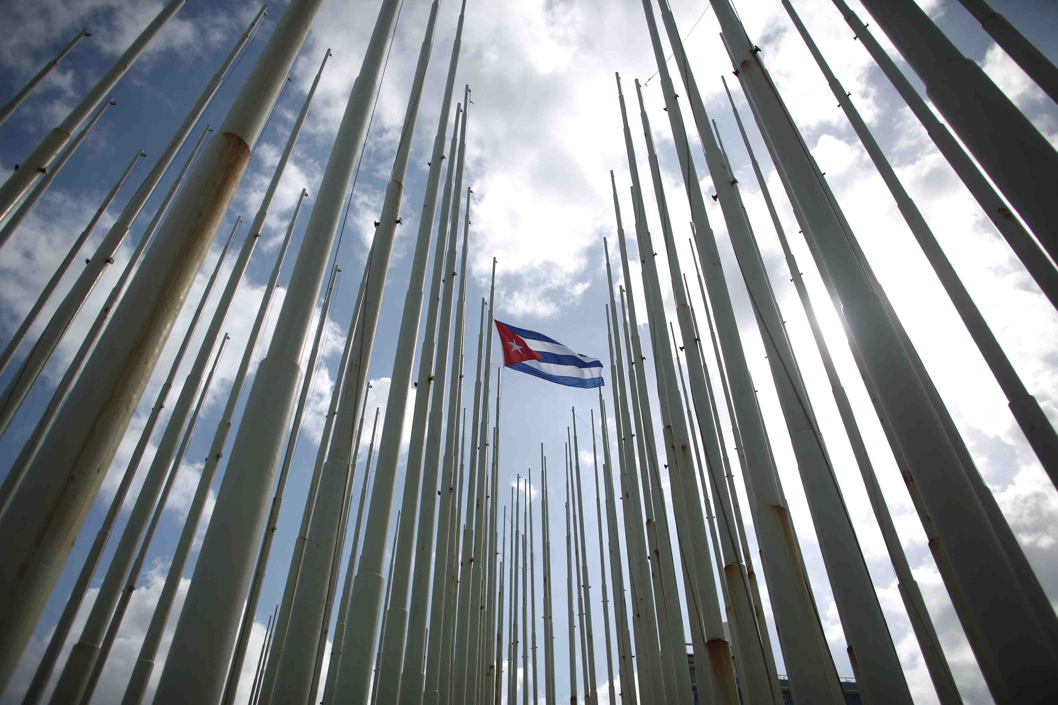 Cuba: feu vert des deputes au projet de constitution, referendum en fevrier