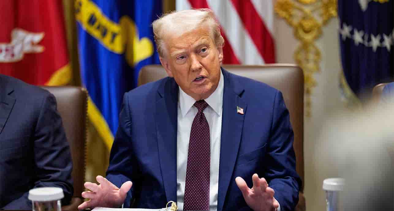 Donald Trump est-il en train de franchir la ligne invisible « qui sépare la démocratie de l'autoritarisme », comme l'écrit le journaliste Garrett Graff sur son blog « Doomsday Scenario » ?