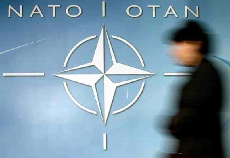 Debut des manoeuvres militaires de l'otan en mediterranee