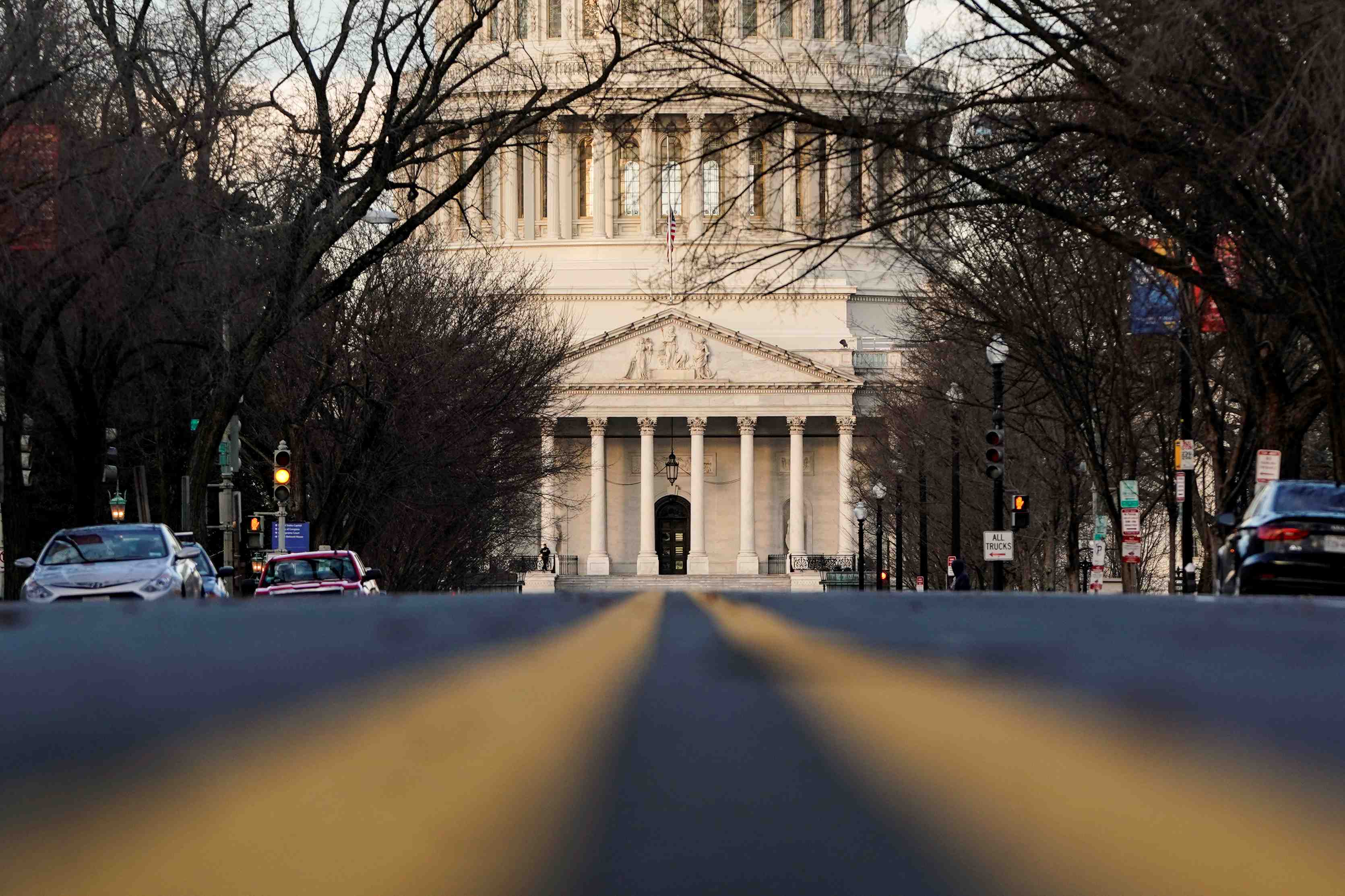 Usa: le senat met fin a ses travaux sans accord pour remedier au "shutdown"