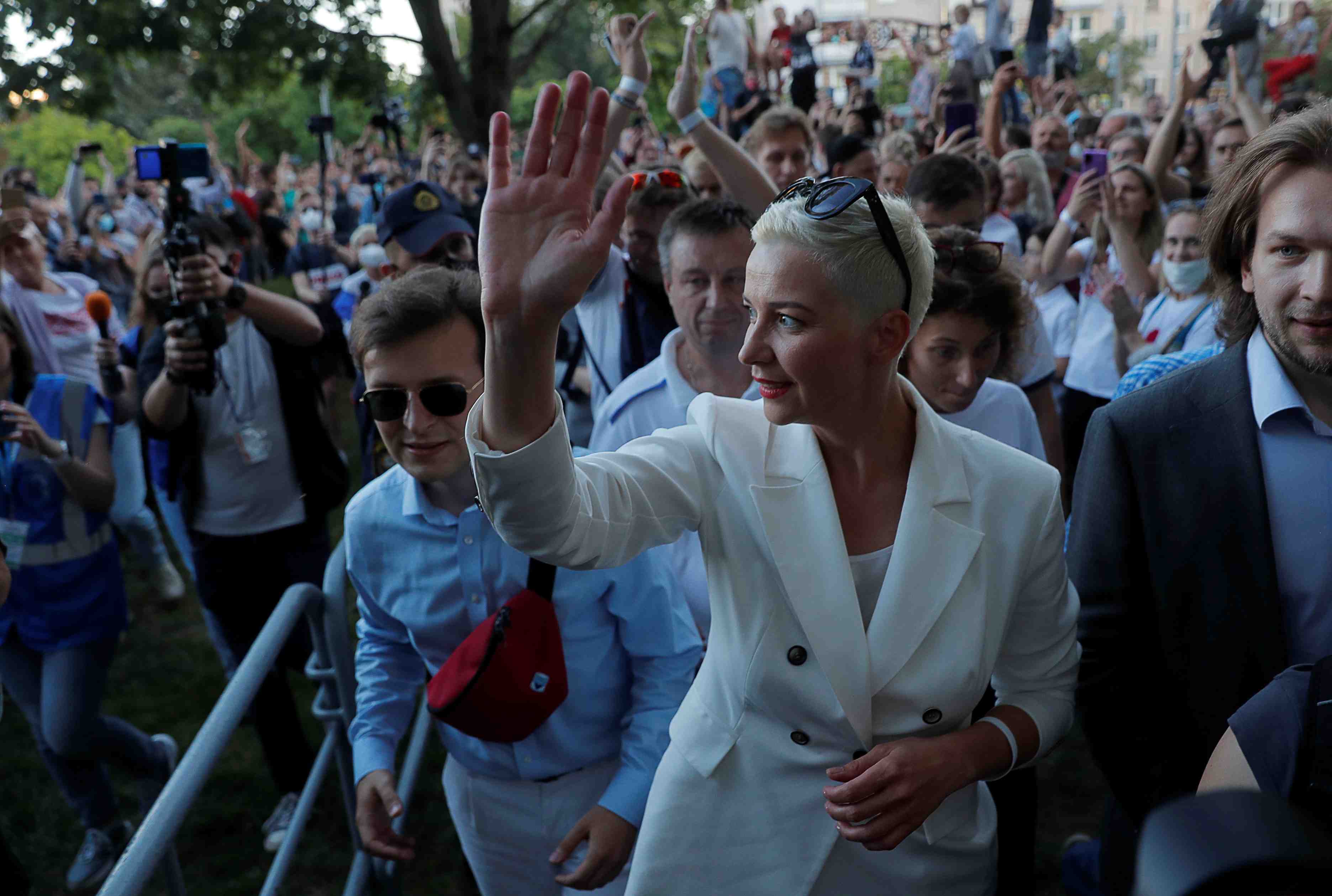 Une figure de l'opposition bielorusse brievement detenue a la veille de la presidentielle