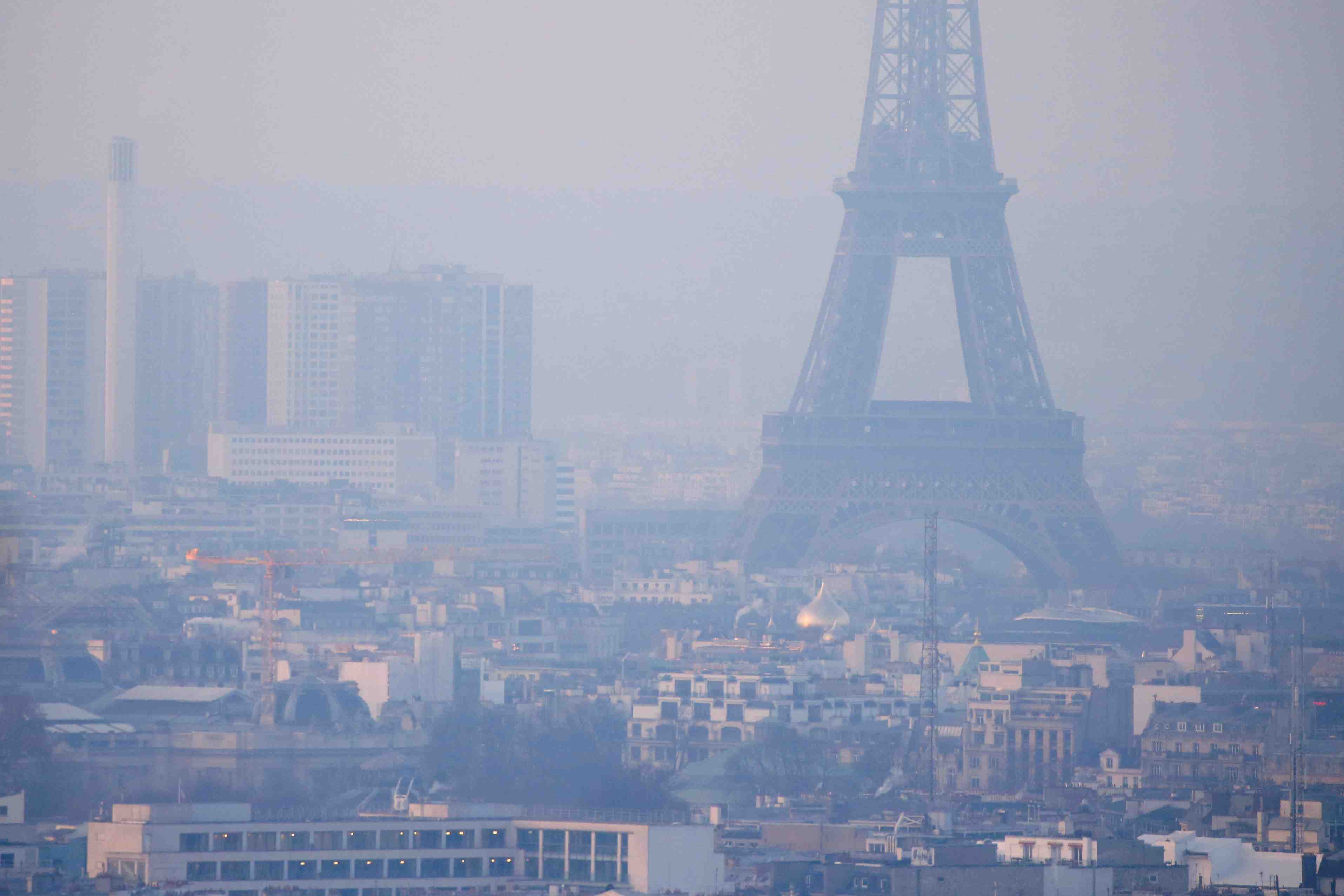 France/climat: le senat amende a nouveau le projet de loi constitutionnelle