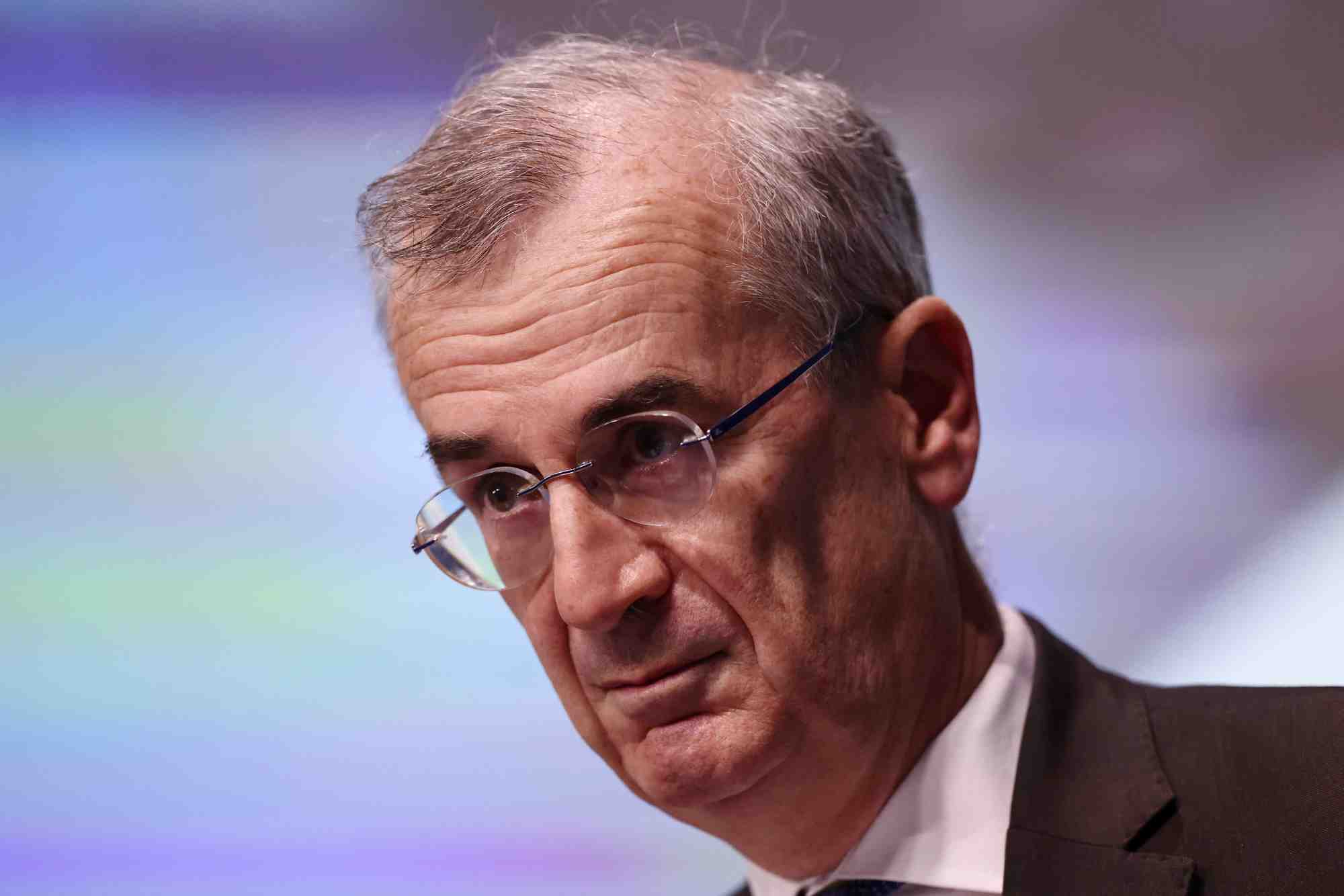 La bce doit se concentrer sur l'inflation sous-jacente, declare villeroy de galhau
