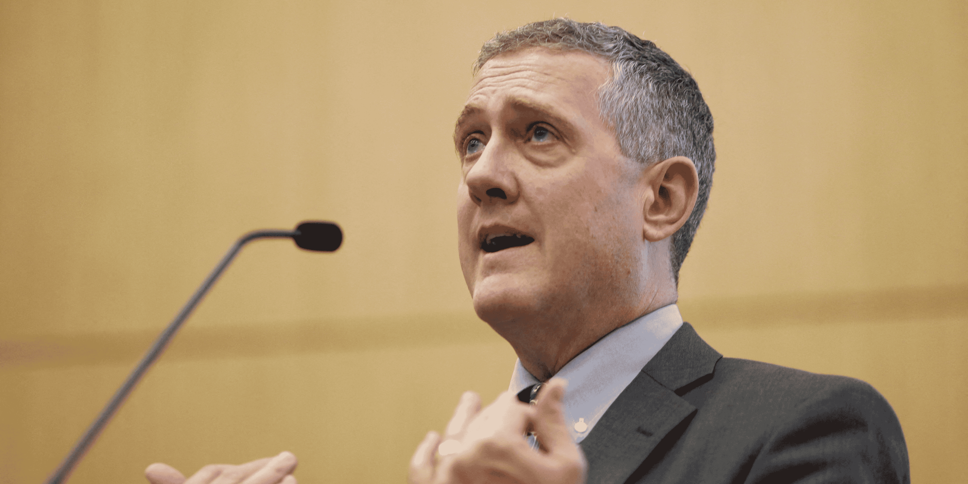 La fed doit etre "directe et offensive" contre l'inflation, dit bullard