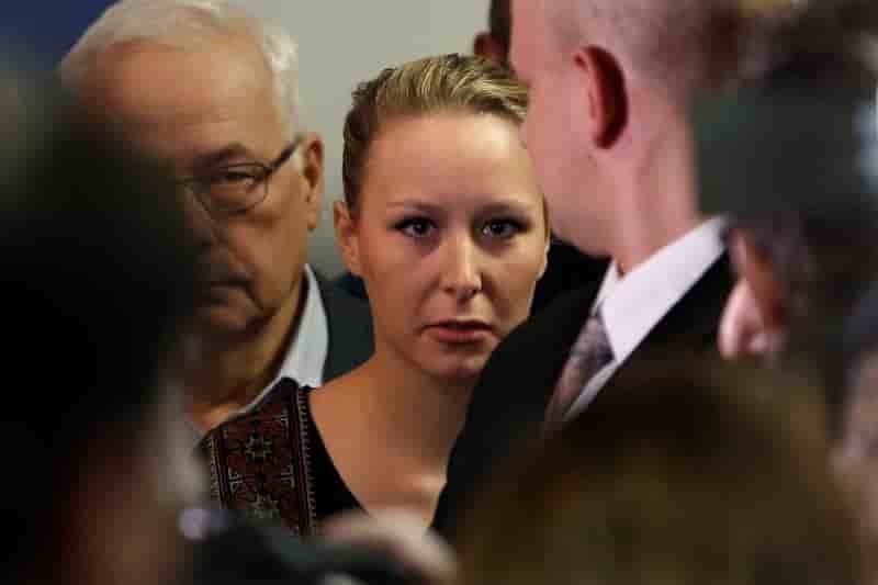 Marechal-le pen plebiscitee par les sympathisants fn