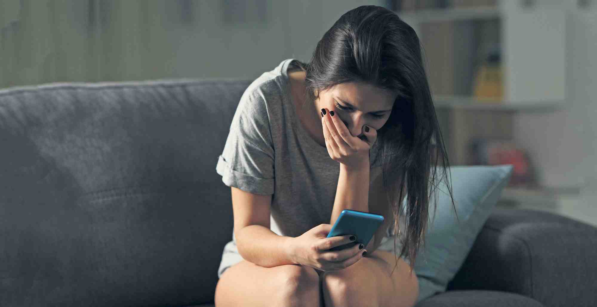 cyberharcèlement, raid numérique, sexisme, racisme, mixité, hommes-femmes, appel à la haine, internet